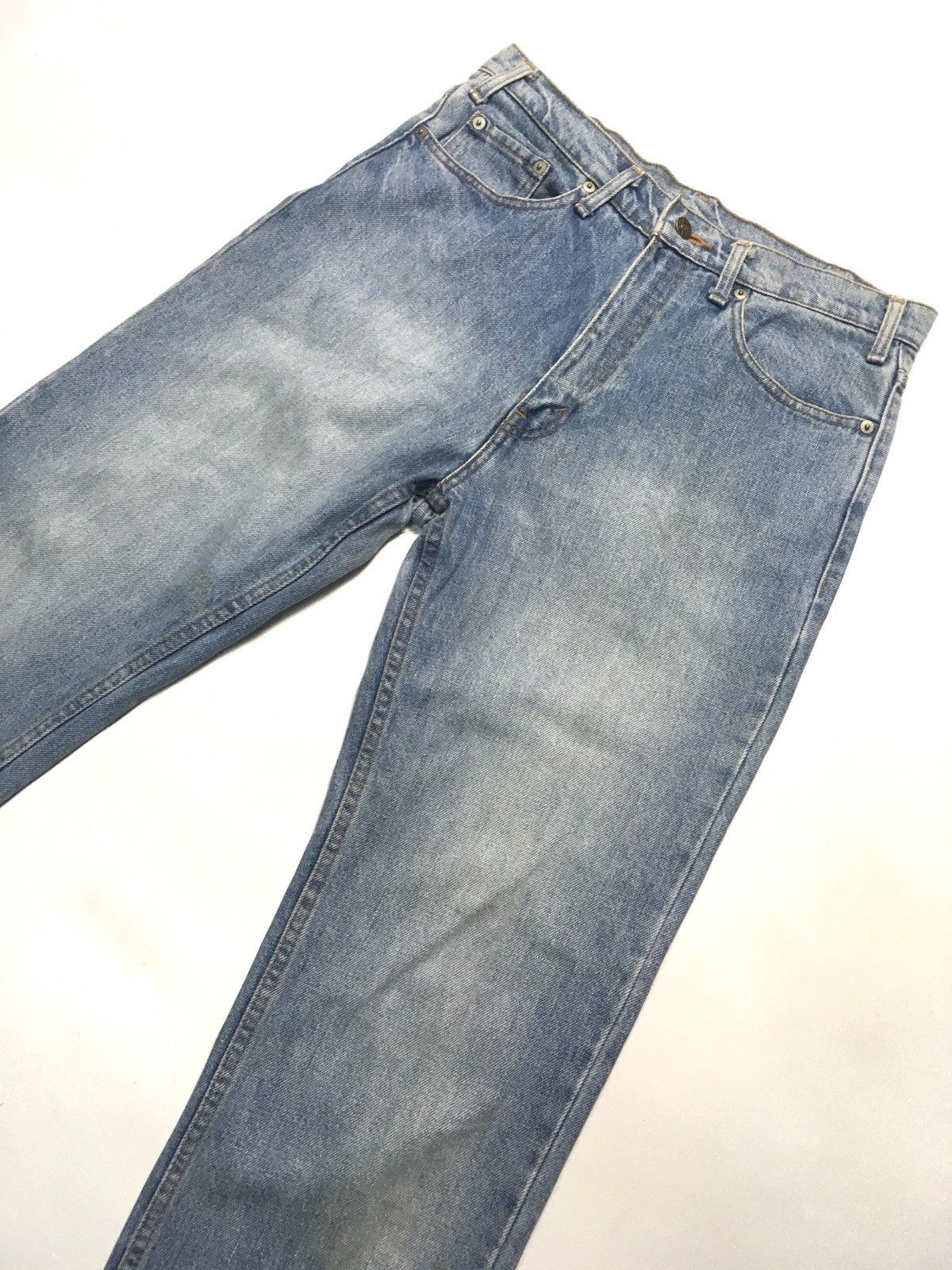 Levi's Vintage Clothing × Vintage Vintage ‘90 Levi’s gray tab blue wash distressed denim Size US 31 - 6 Thumbnail