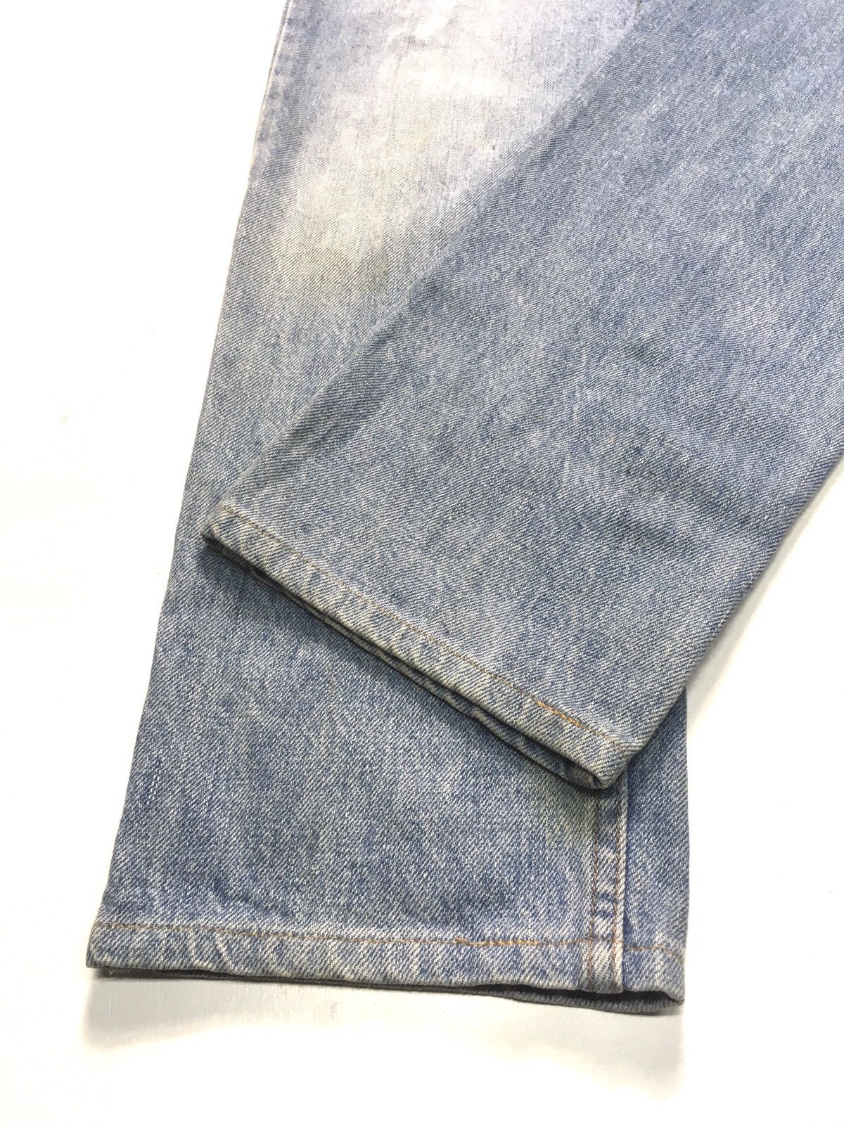 Levi's Vintage Clothing × Vintage Vintage ‘90 Levi’s gray tab blue wash distressed denim Size US 31 - 11 Thumbnail