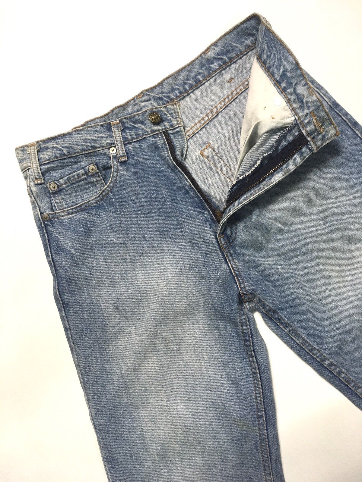 Levi's Vintage Clothing × Vintage Vintage ‘90 Levi’s gray tab blue wash distressed denim Size US 31 - 9 Thumbnail
