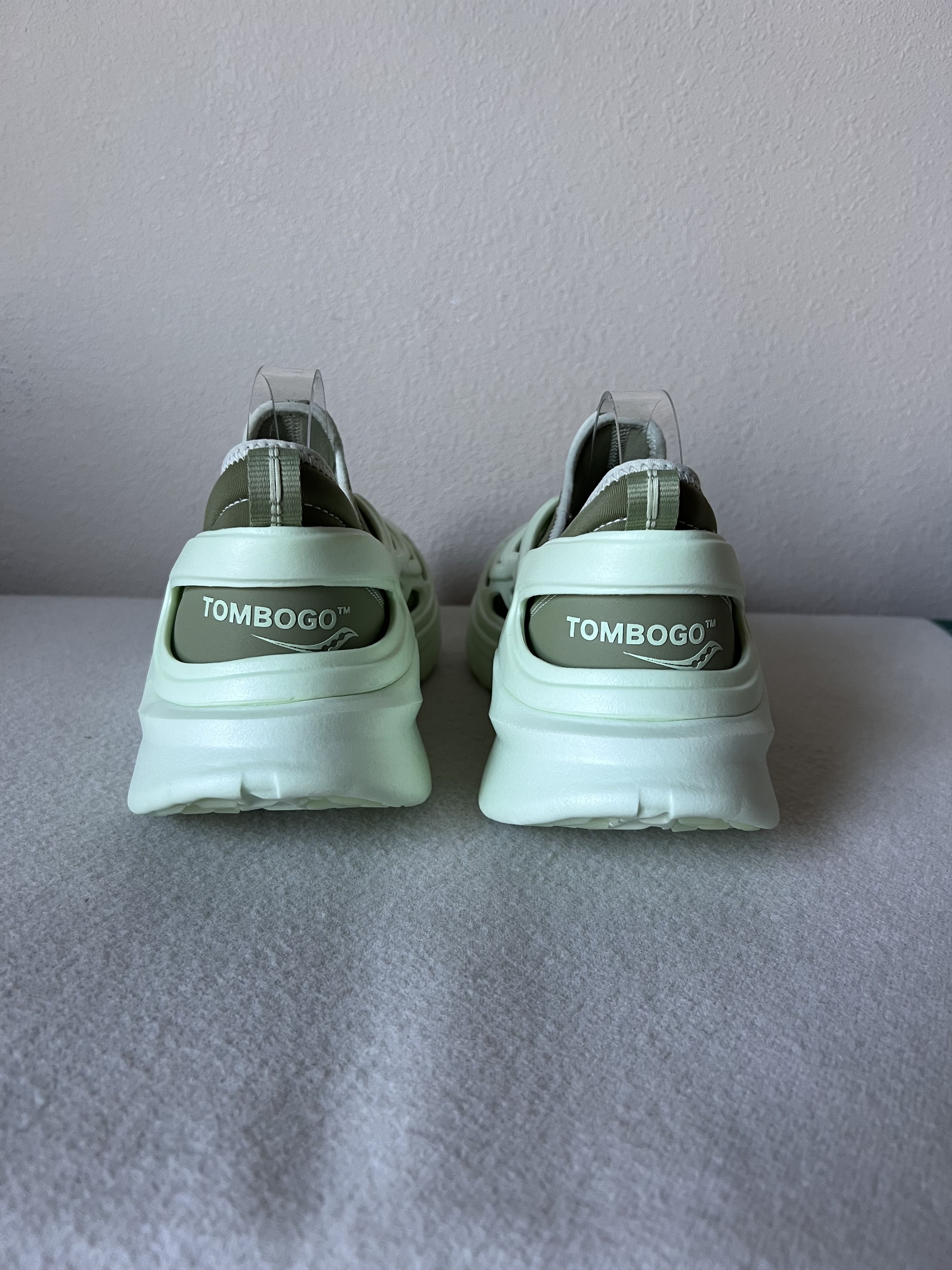 Saucony Saucony Tombogo F&F The Butterfly Glow in the Dark Size US 10 / EU 43 - 5 Thumbnail
