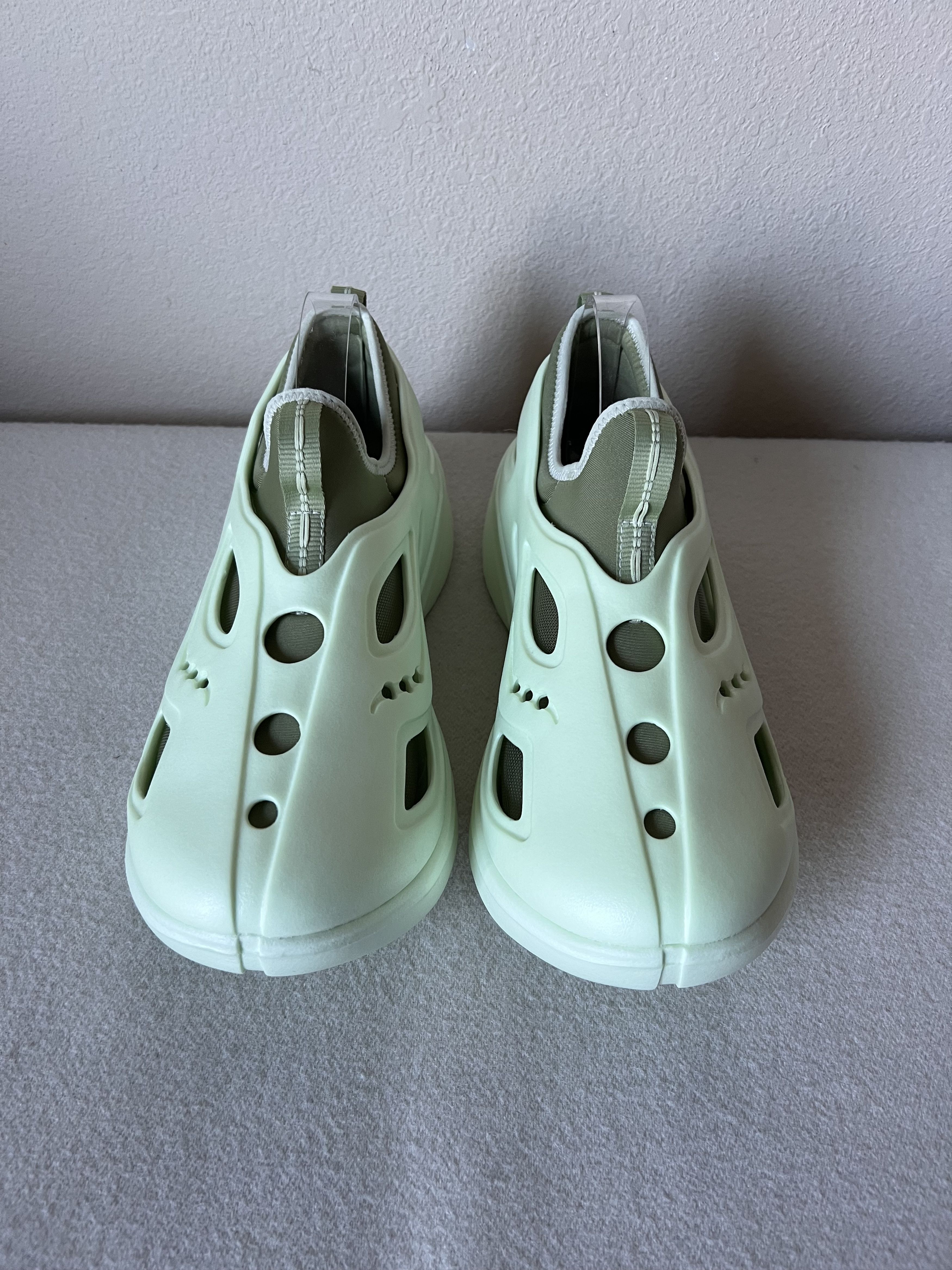 Saucony Saucony Tombogo F&F The Butterfly Glow in the Dark Size US 10 / EU 43 - 4 Thumbnail