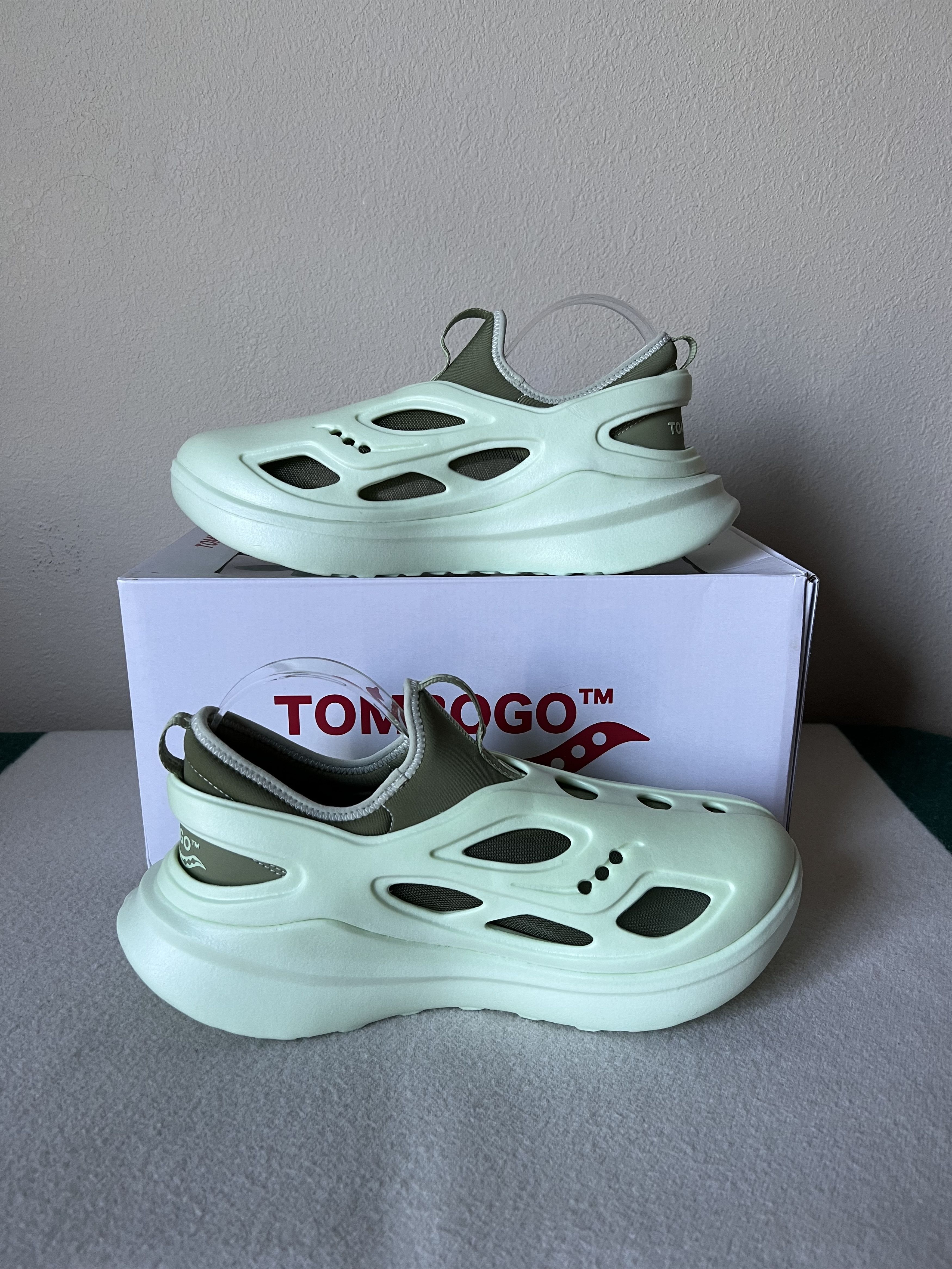 Saucony Saucony Tombogo F&F The Butterfly Glow in the Dark Size US 10 / EU 43 - 3 Thumbnail