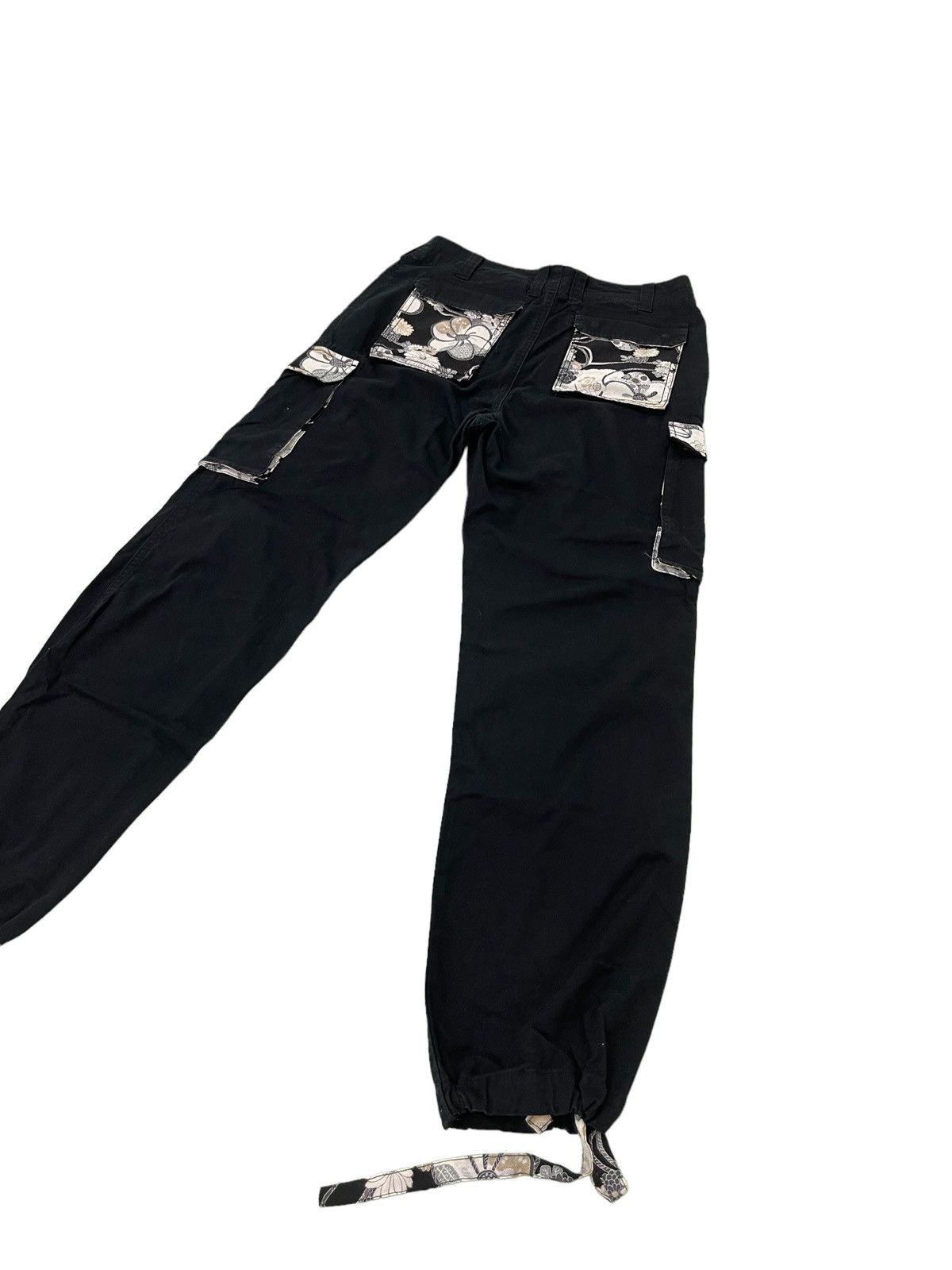 Japanese Brand Cargo Pant Drawstring Bottom Black Florals Regular 37🟦 Size US 33 - 13 Thumbnail