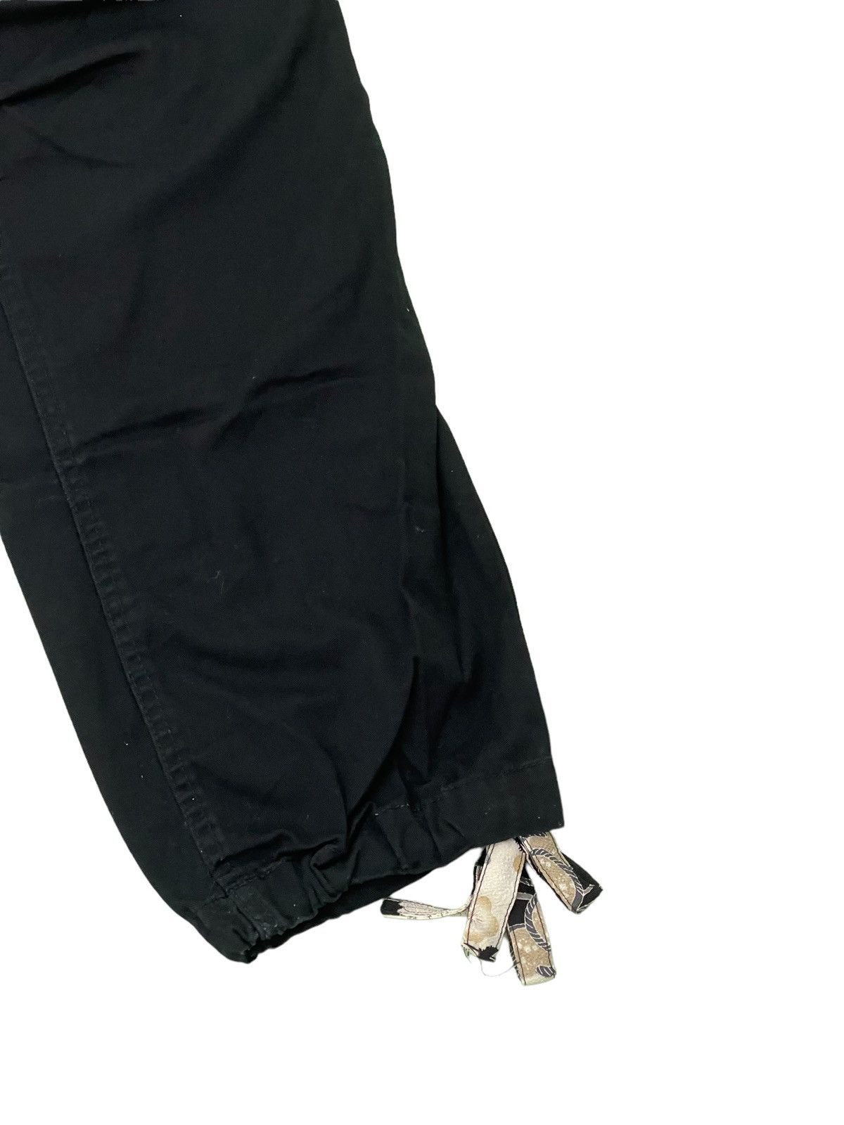 Japanese Brand Cargo Pant Drawstring Bottom Black Florals Regular 37🟦 Size US 33 - 4 Thumbnail