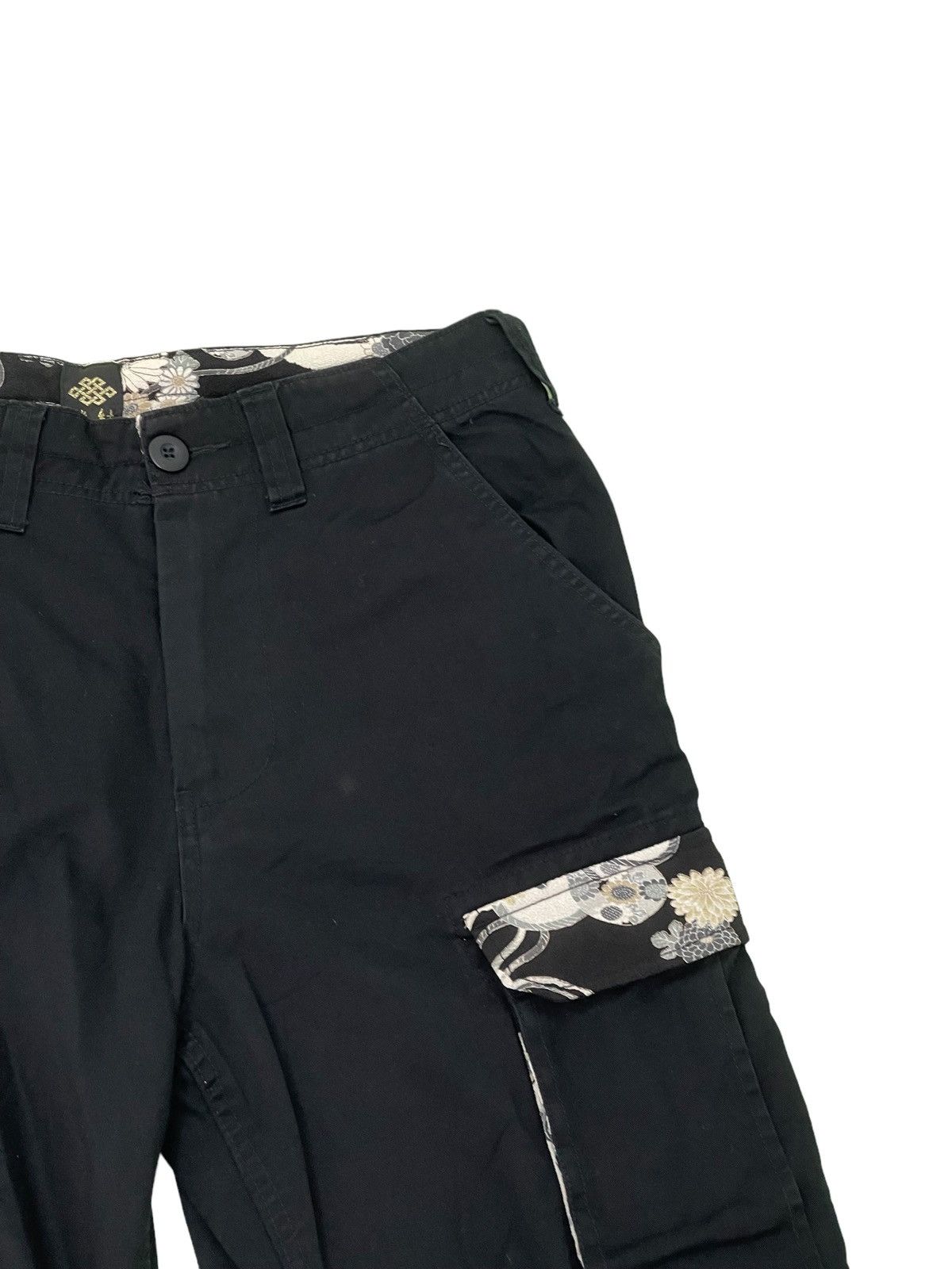 Japanese Brand Cargo Pant Drawstring Bottom Black Florals Regular 37🟦 Size US 33 - 9 Thumbnail