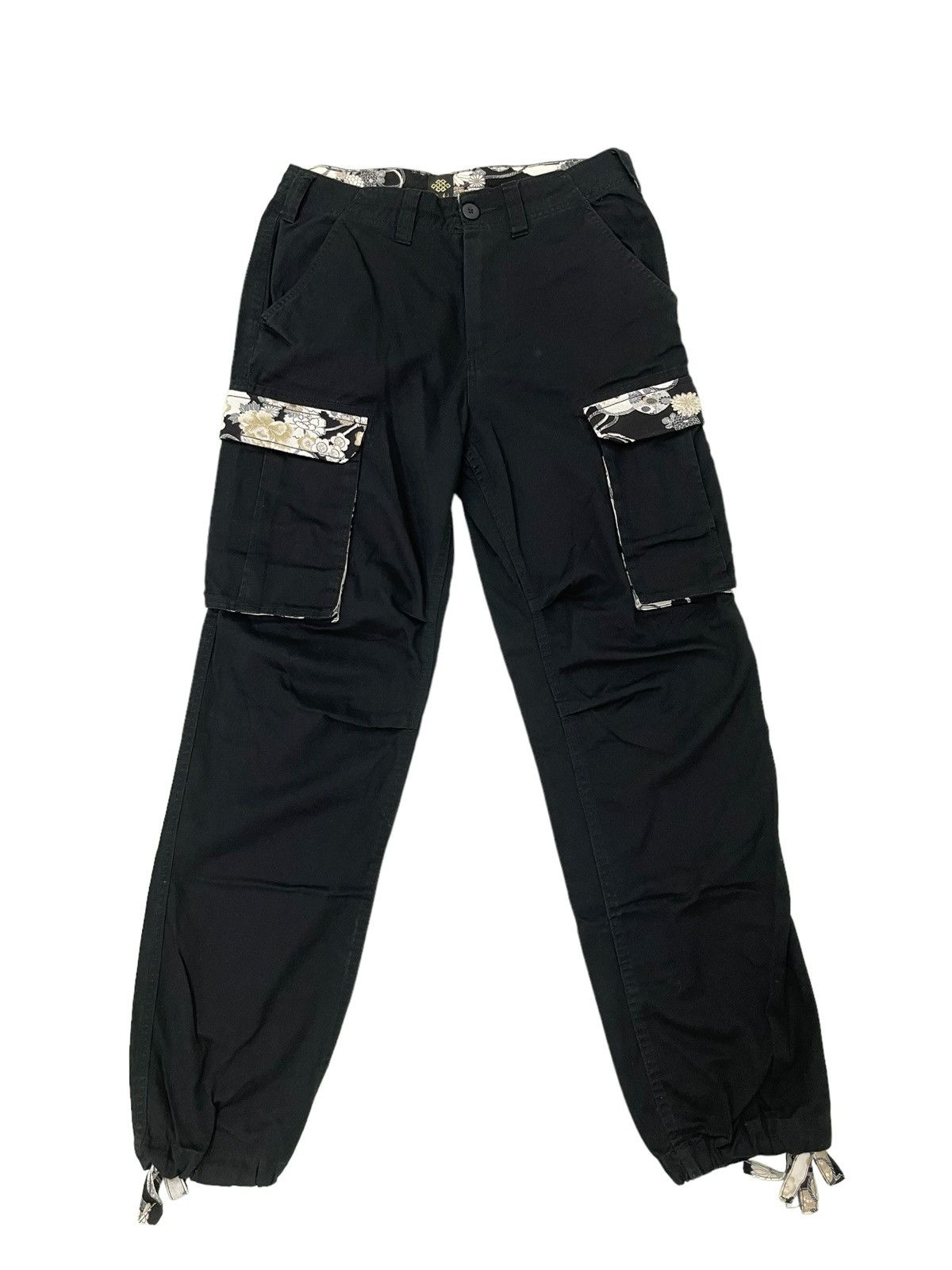 Japanese Brand Cargo Pant Drawstring Bottom Black Florals Regular 37🟦 Size US 33 - 2 Thumbnail