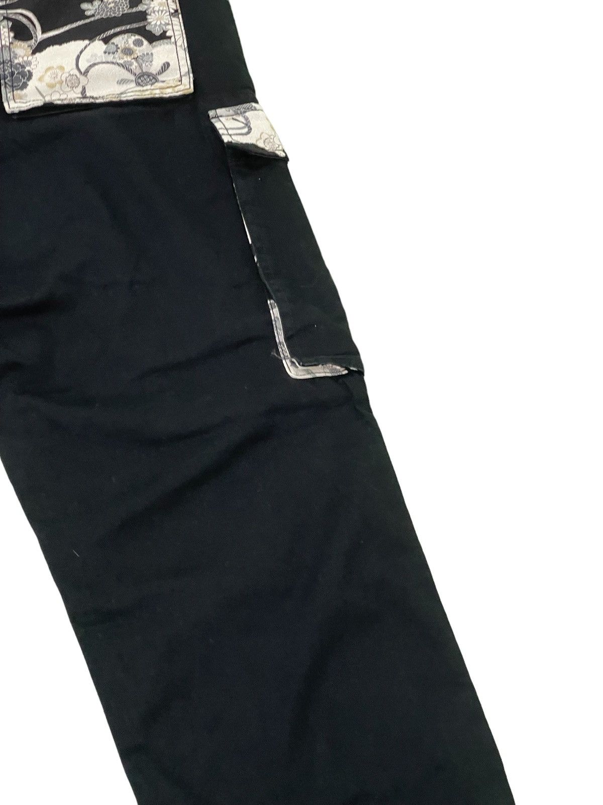 Japanese Brand Cargo Pant Drawstring Bottom Black Florals Regular 37🟦 Size US 33 - 17 Thumbnail