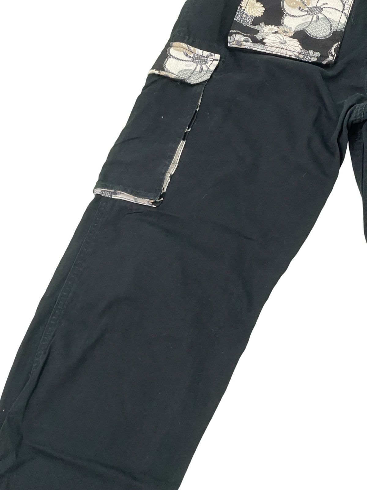 Japanese Brand Cargo Pant Drawstring Bottom Black Florals Regular 37🟦 Size US 33 - 16 Thumbnail