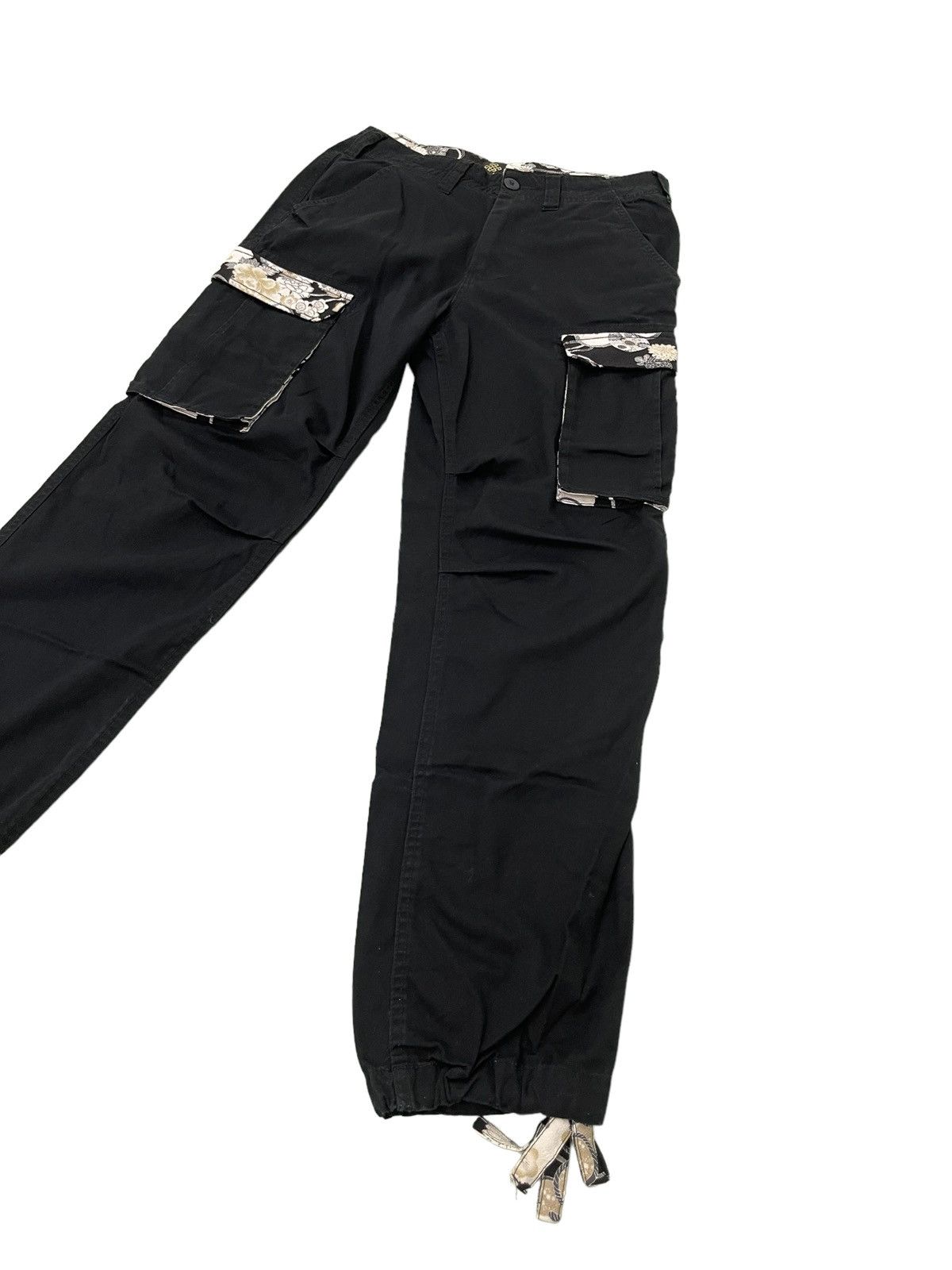 Japanese Brand Cargo Pant Drawstring Bottom Black Florals Regular 37🟦 Size US 33 - 3 Thumbnail