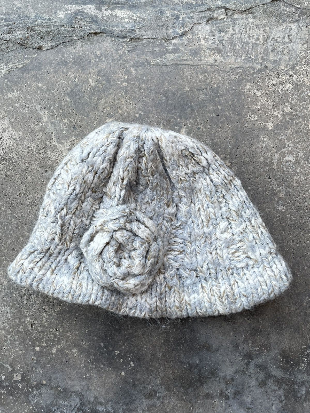 Japanese Brand FLOWER BEANIE Size ONE SIZE - 1 Thumbnail