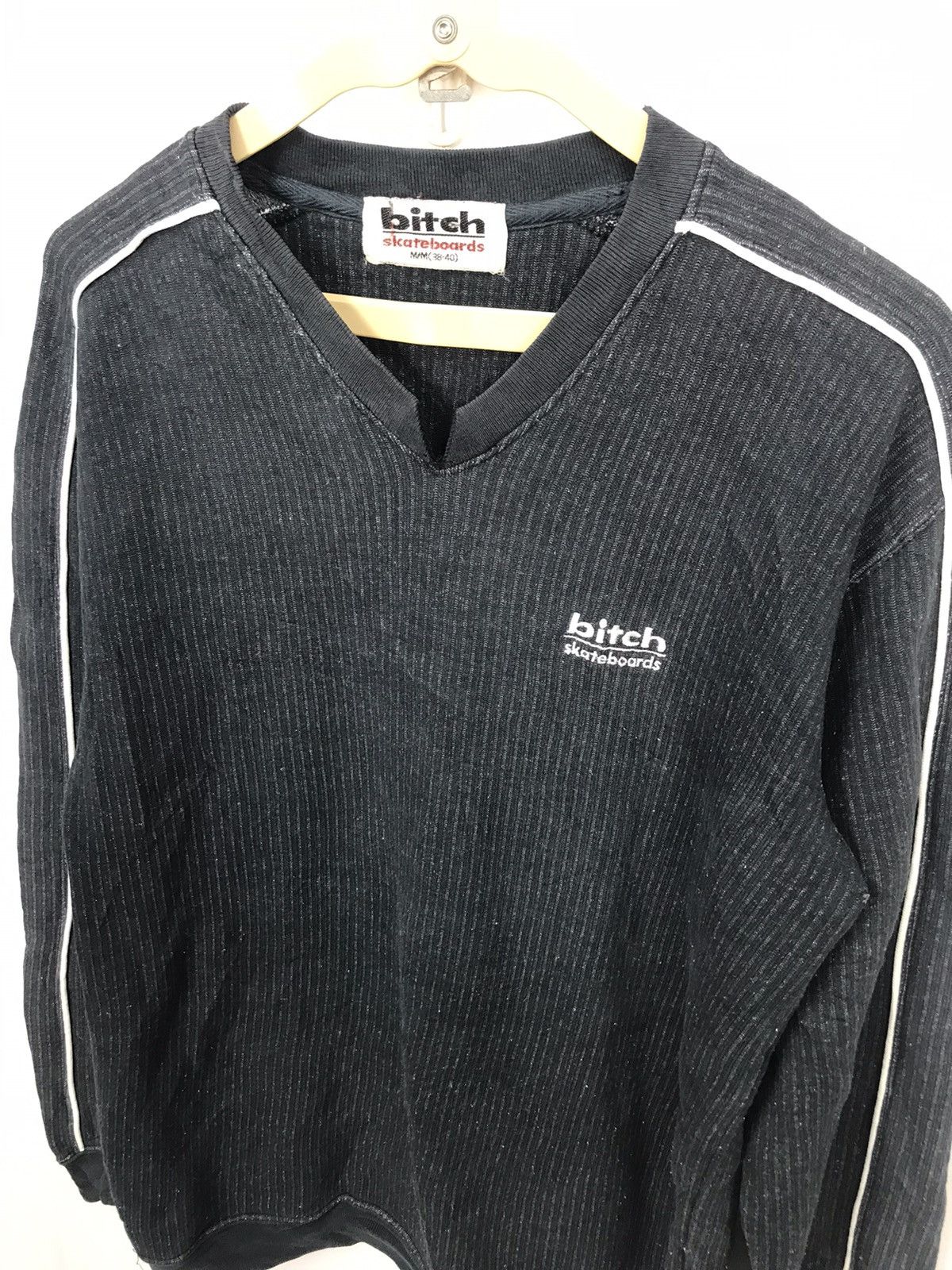 Japanese Brand × Shorty's Skateboards Bitch skateboard vneck sweatshirt Size US M / EU 48-50 / 2 - 5 Thumbnail
