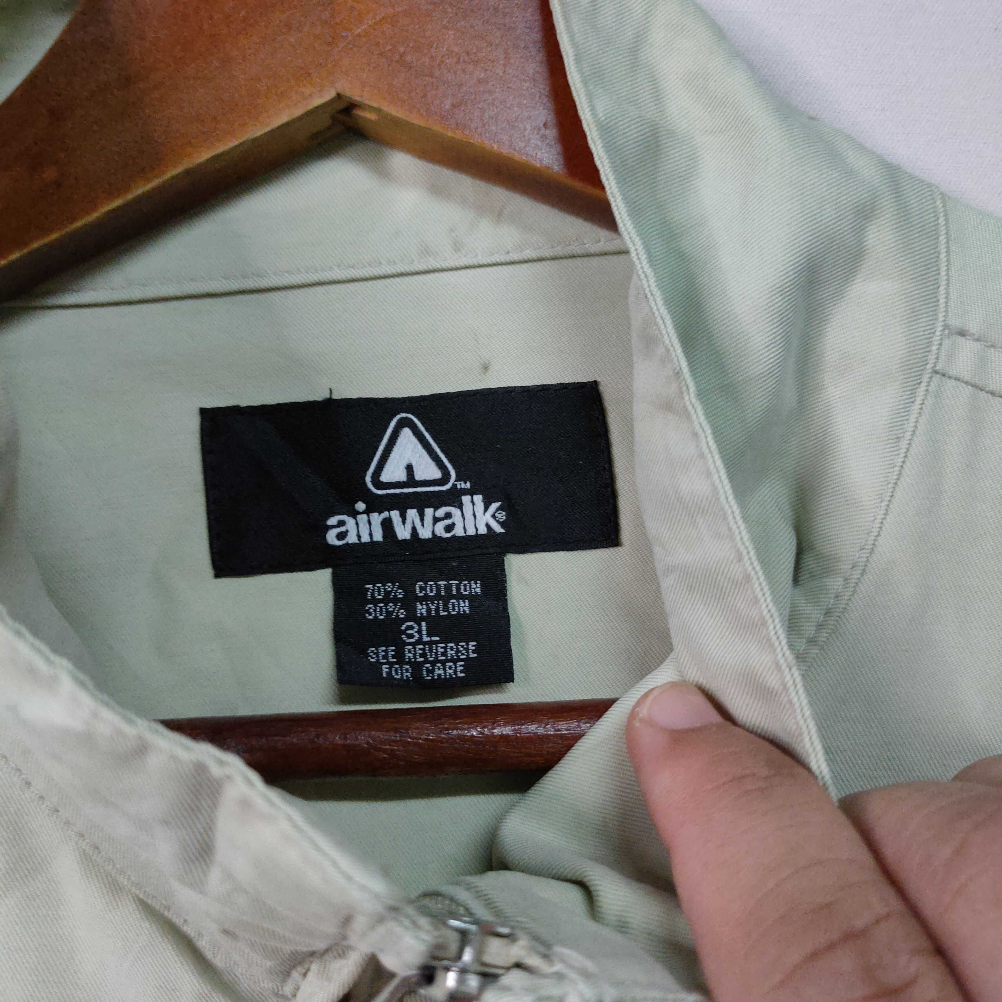 Airwalk VINTAGE AIRWALK SMALL LOGO ZIPPER UPS SWEATER JACKET Size US XL / EU 56 / 4 - 7 Thumbnail