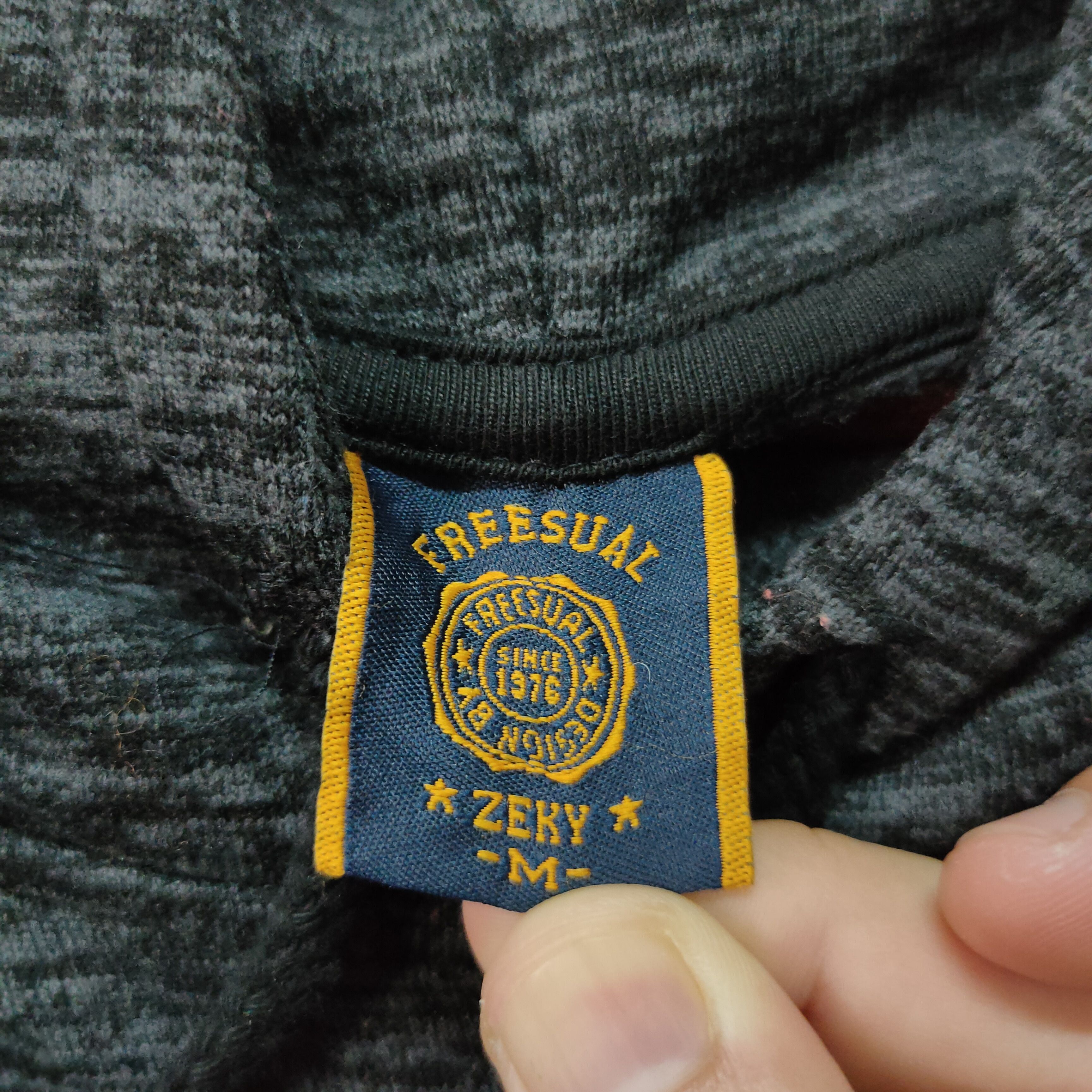 Vintage Vintage Freesual Nice Design Hoodie Sweatshirt Size US M / EU 48-50 / 2 - 7 Thumbnail