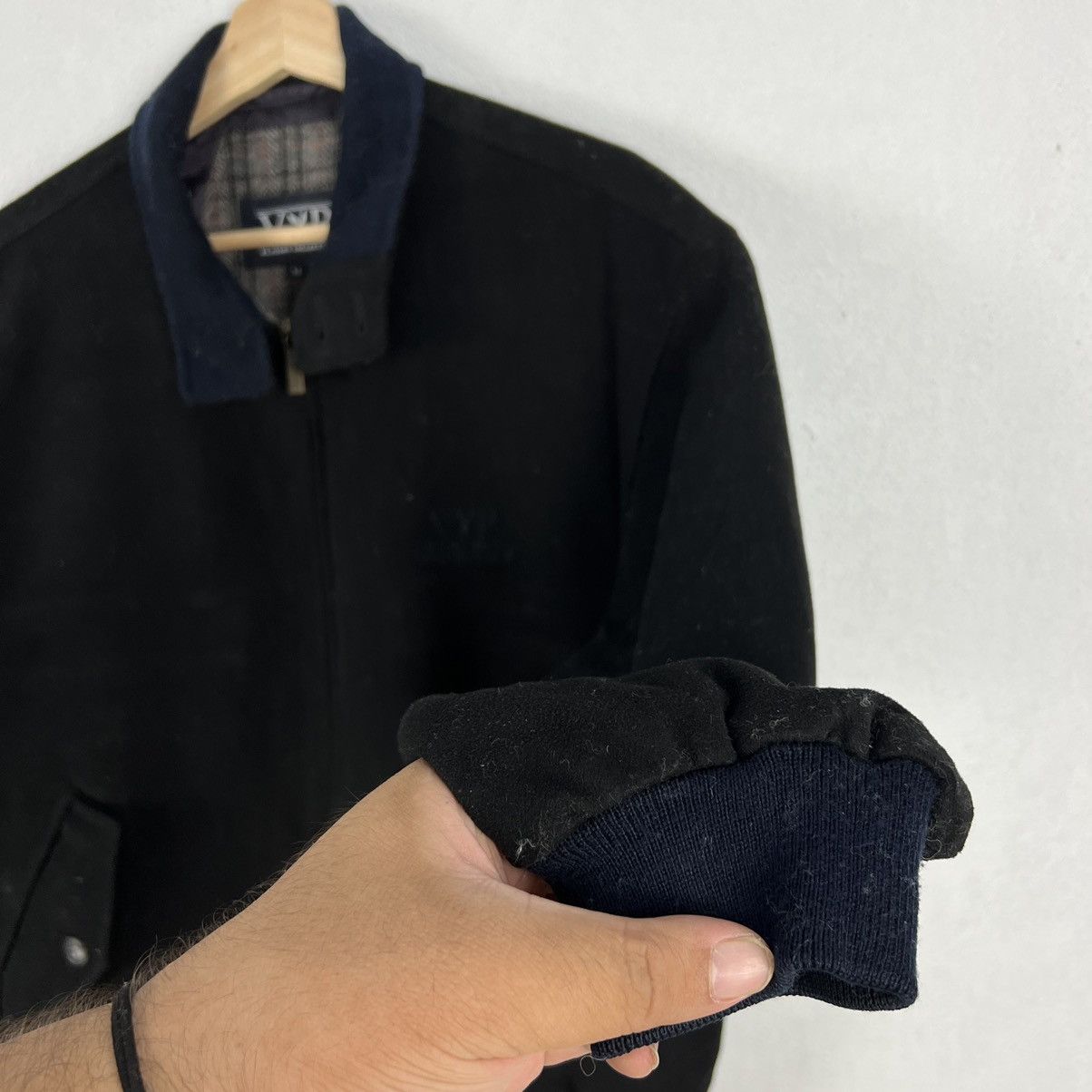 Japanese Brand VINTAGE VIP PLAY BOY COLLECTIONS ZIPPER JACKET VELVET Size US M / EU 48-50 / 2 - 5 Thumbnail
