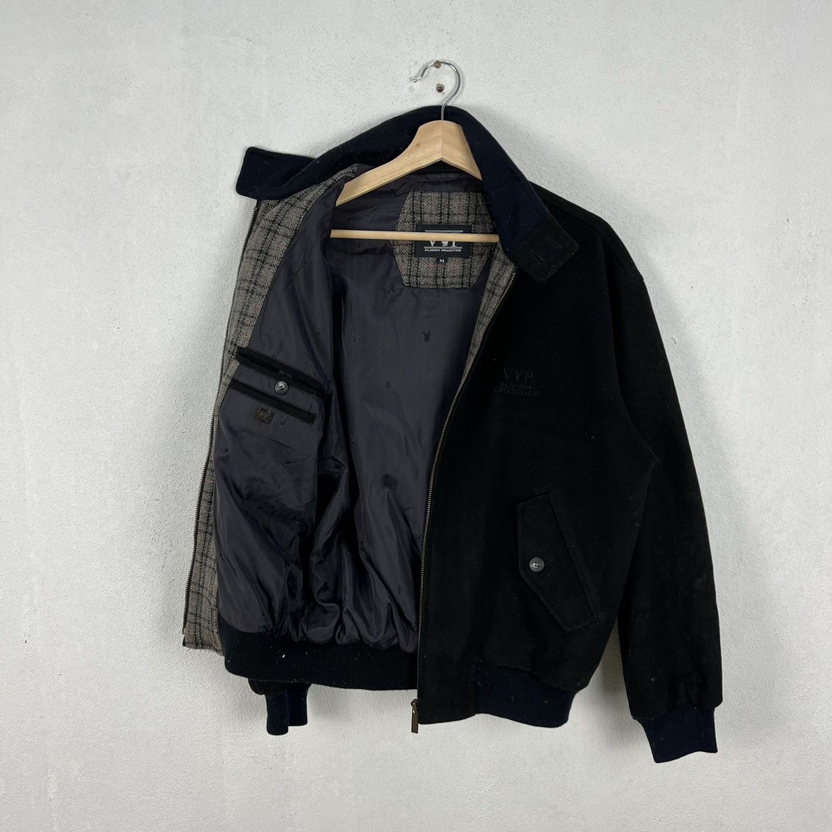 Japanese Brand VINTAGE VIP PLAY BOY COLLECTIONS ZIPPER JACKET VELVET Size US M / EU 48-50 / 2 - 14 Thumbnail
