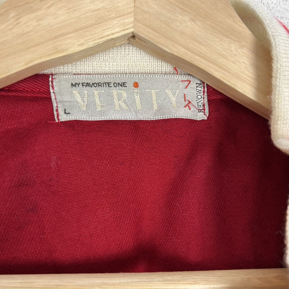 Japanese Brand VINTAGE VERITY CARDIGAN BIG LOGO Size US L / EU 52-54 / 3 - 14 Thumbnail
