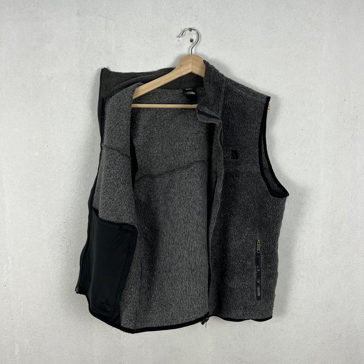 The North Face VINTAGE THE NORTH FACE FLEECE VEST Size US L / EU 52-54 / 3 - 10 Thumbnail