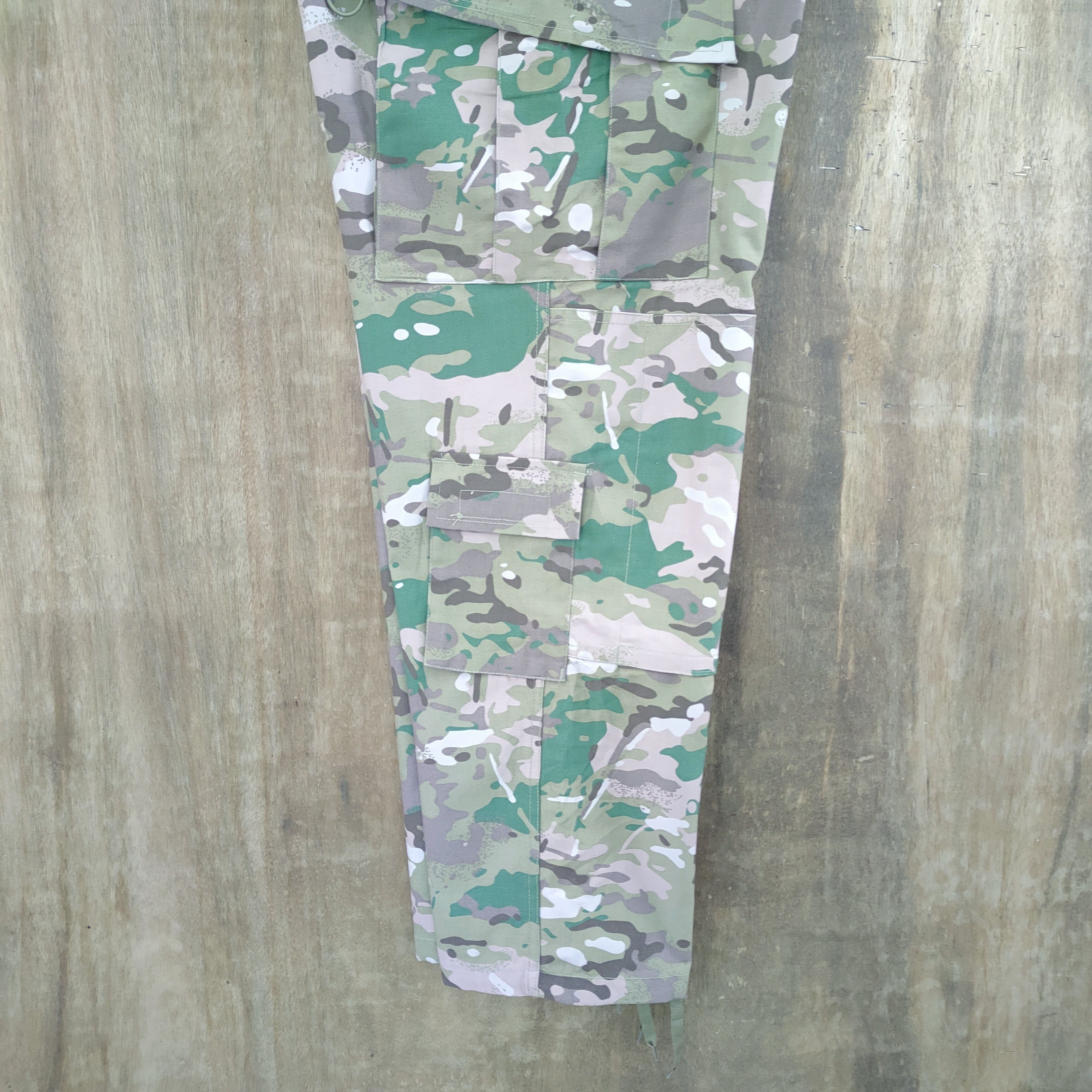 Other TROUSERS COMBAT ARMY UNIFORM CARGO PANTS Size US 36 / EU 52 - 12 Thumbnail