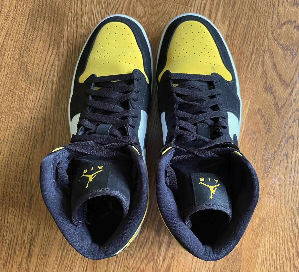 Jordan Brand Size 12 Air Jordan 1 Mid SE Yellow Toe SE OG Pollen Ochre Size US 8.5 / EU 41-42 - 3 Thumbnail