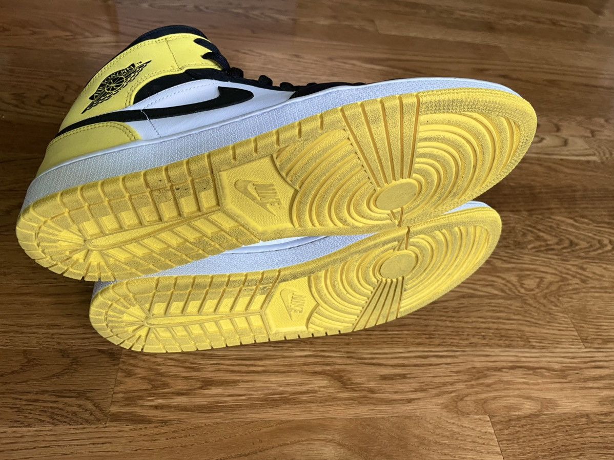 Jordan Brand Size 12 Air Jordan 1 Mid SE Yellow Toe SE OG Pollen Ochre Size US 8.5 / EU 41-42 - 4 Thumbnail