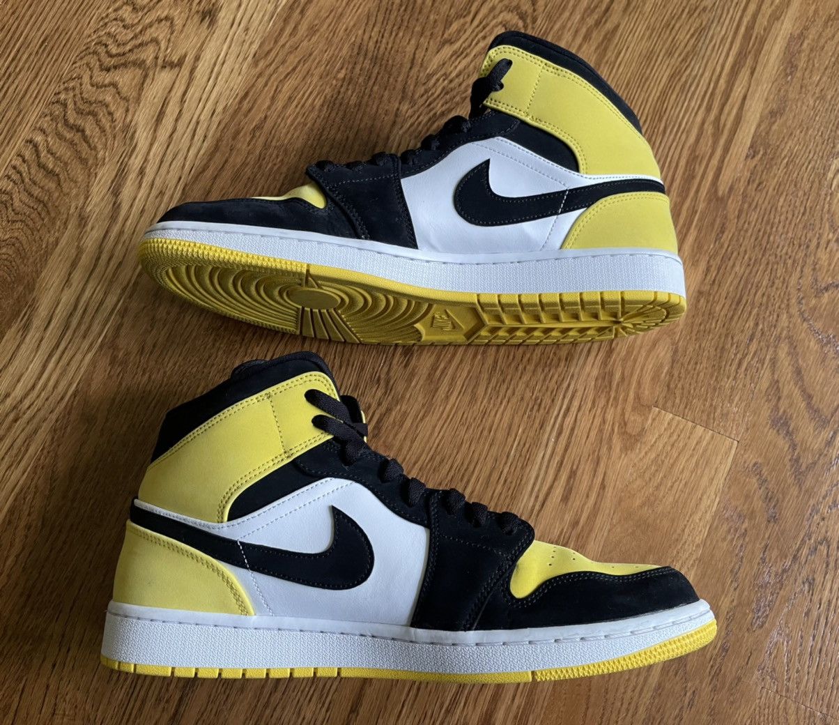 Jordan Brand Size 12 Air Jordan 1 Mid SE Yellow Toe SE OG Pollen Ochre Size US 8.5 / EU 41-42 - 2 Thumbnail