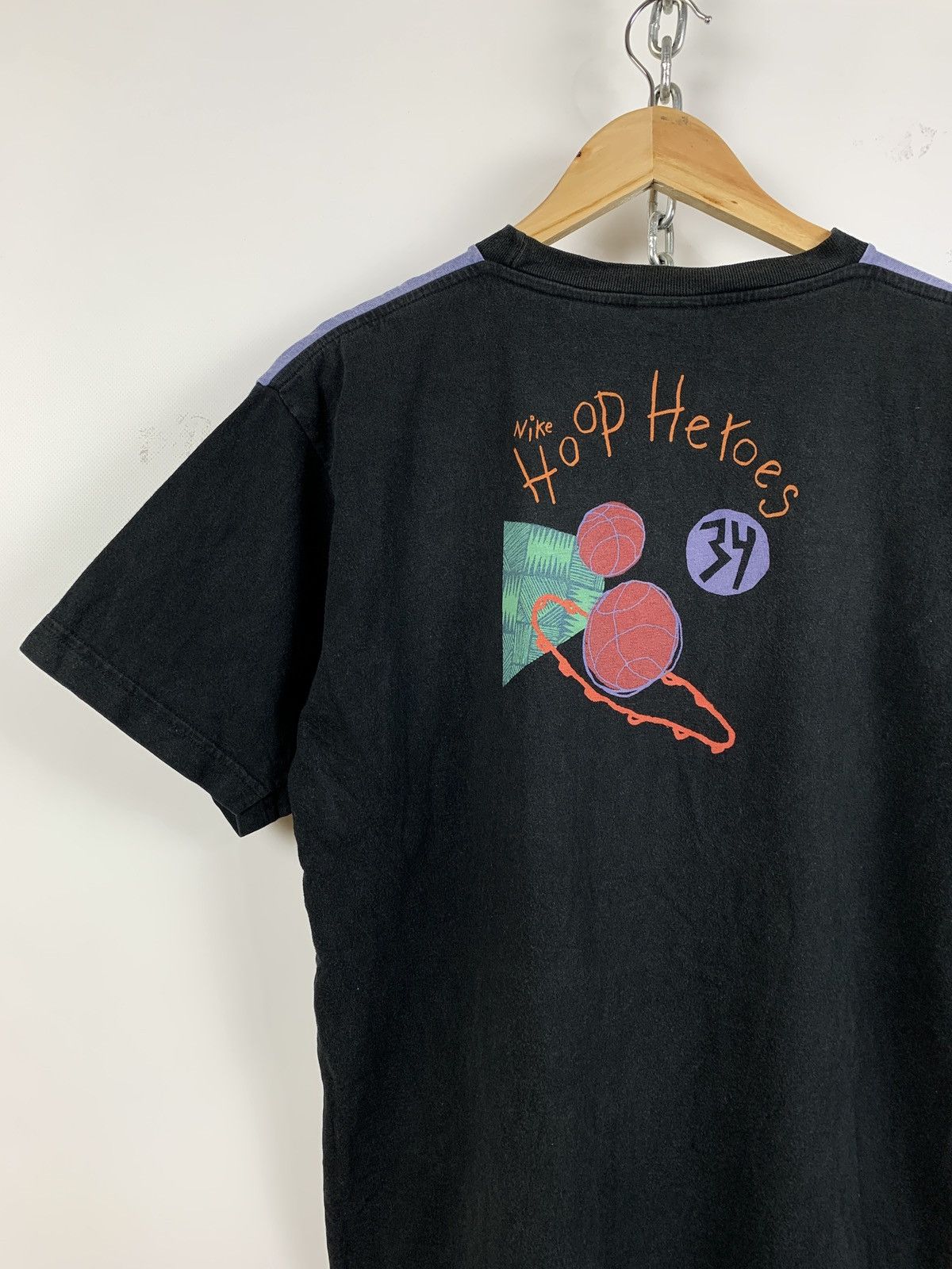 Nike 90s Vintage Nike Barkley Hoop Heroes 34 All Over Print Shirt Size US M / EU 48-50 / 2 - 7 Thumbnail
