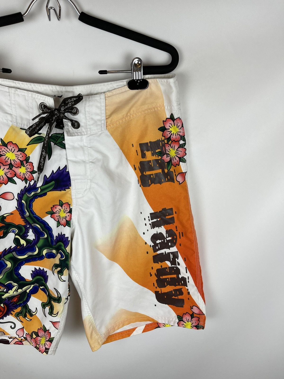 Christian Audigier Ed Hardy by Christian Audigier printed skull geisha biglogo Size US 32 / EU 48 - 5 Thumbnail