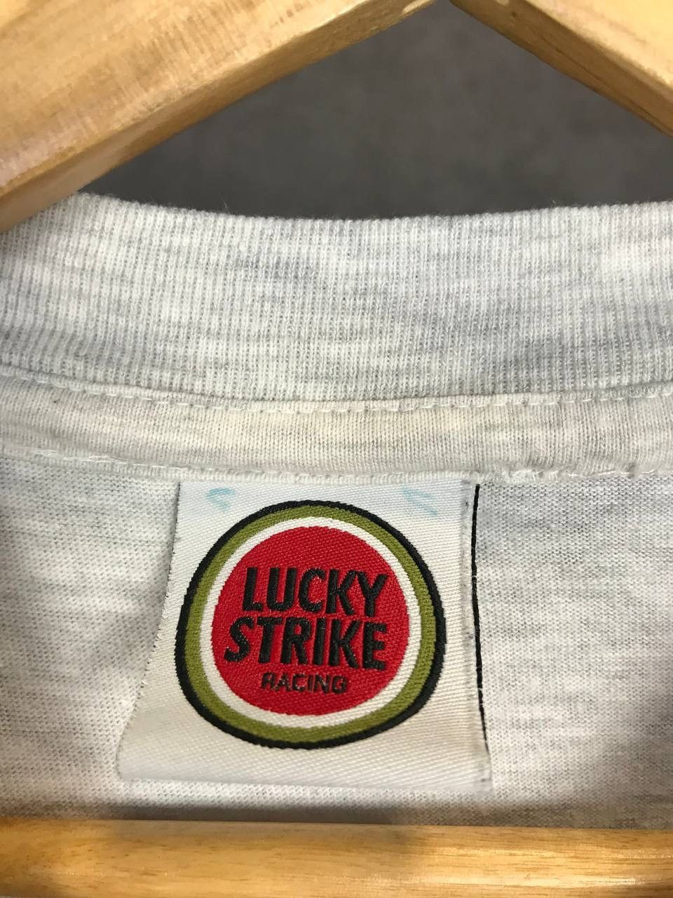 Vintage Lucky Strike Racing American vintage overprinted tee Size US L / EU 52-54 / 3 - 5 Thumbnail