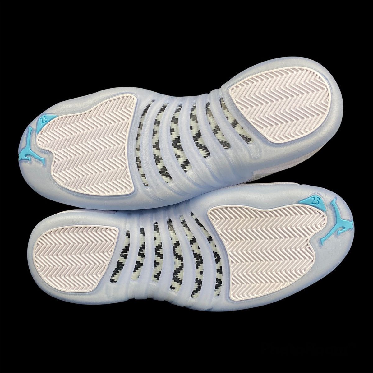 Jordan Brand 2021 Air Jordan 12 Retro Low ‘Easter’ Size US 9.5 / EU 42-43 - 6 Thumbnail