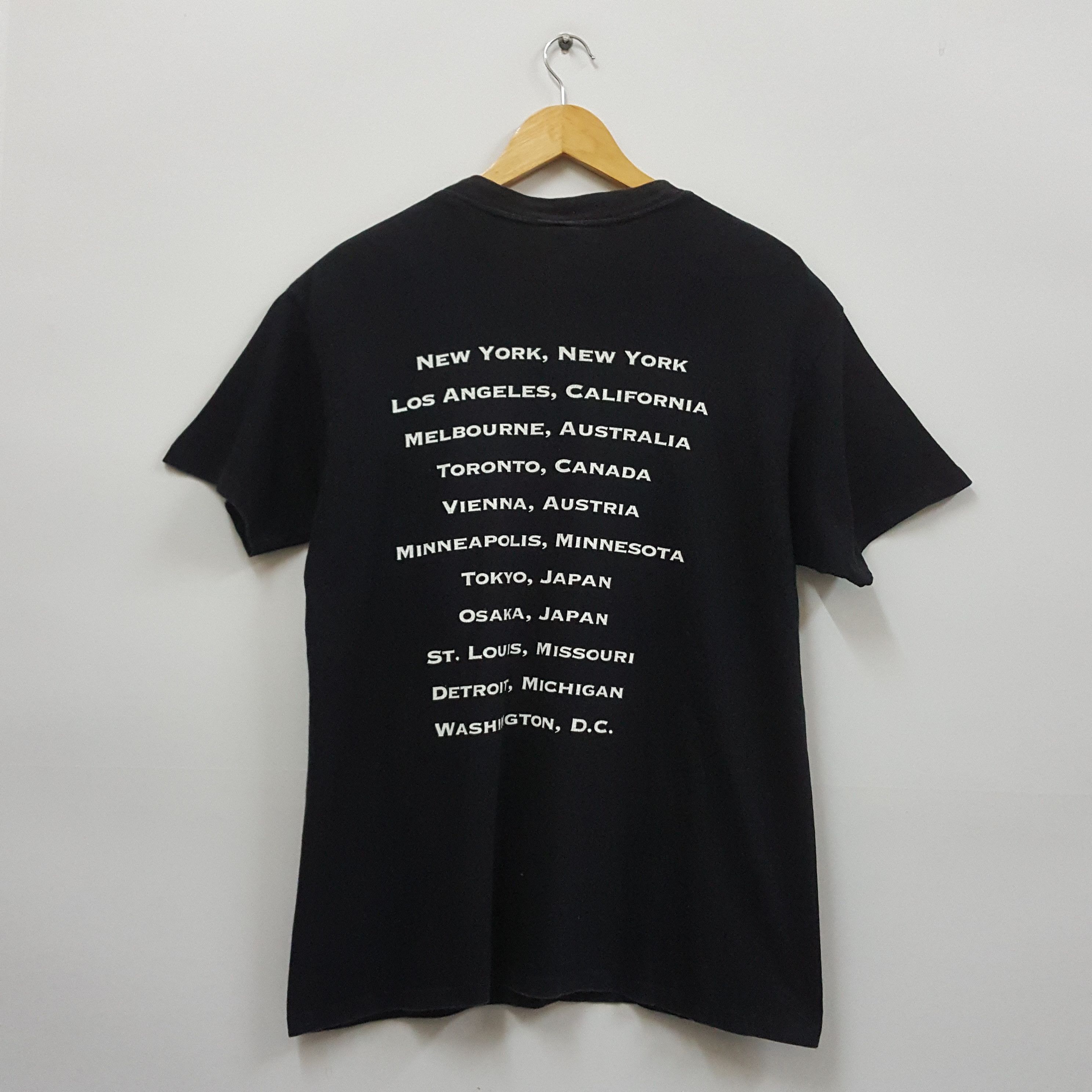 Disney × Vintage Vintage Beauty And The Beast The Broadway Musical t-shirt Size US M / EU 48-50 / 2 - 4 Thumbnail
