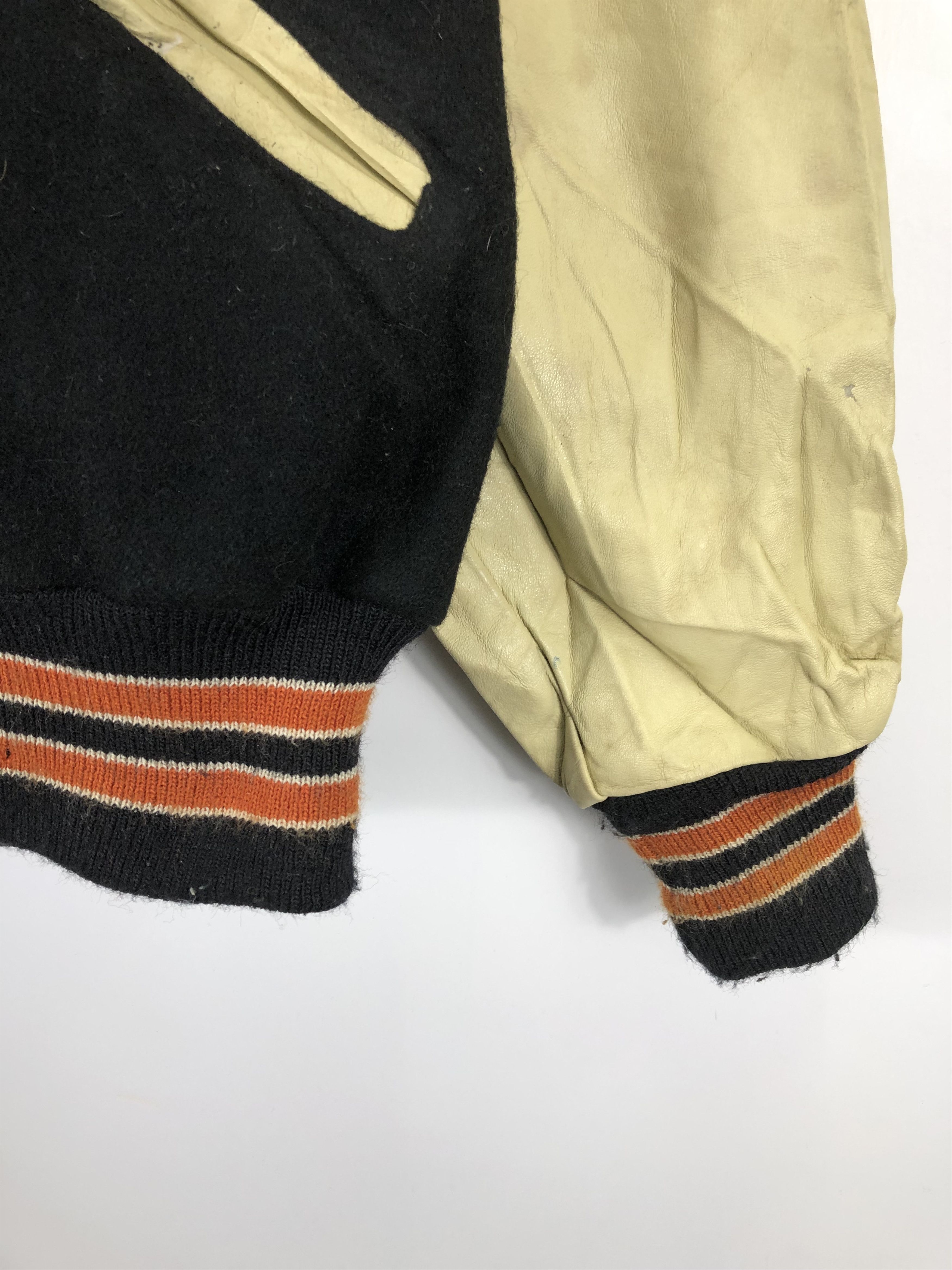 Delong Vintage 90s Delong Varsity Jacket Sleeve Leather V0237 Size US L / EU 52-54 / 3 - 8 Thumbnail