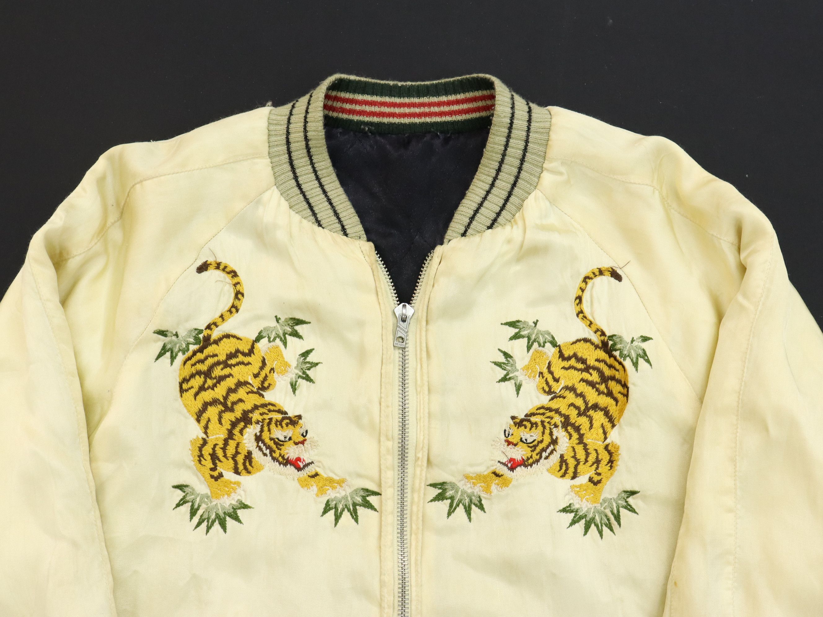 Japanese Brand VTG. TIGER NAGOYA CROPPED HEADS RAYON REVERSIBLE SUKAJAN Size US S / EU 44-46 / 1 - 11 Thumbnail