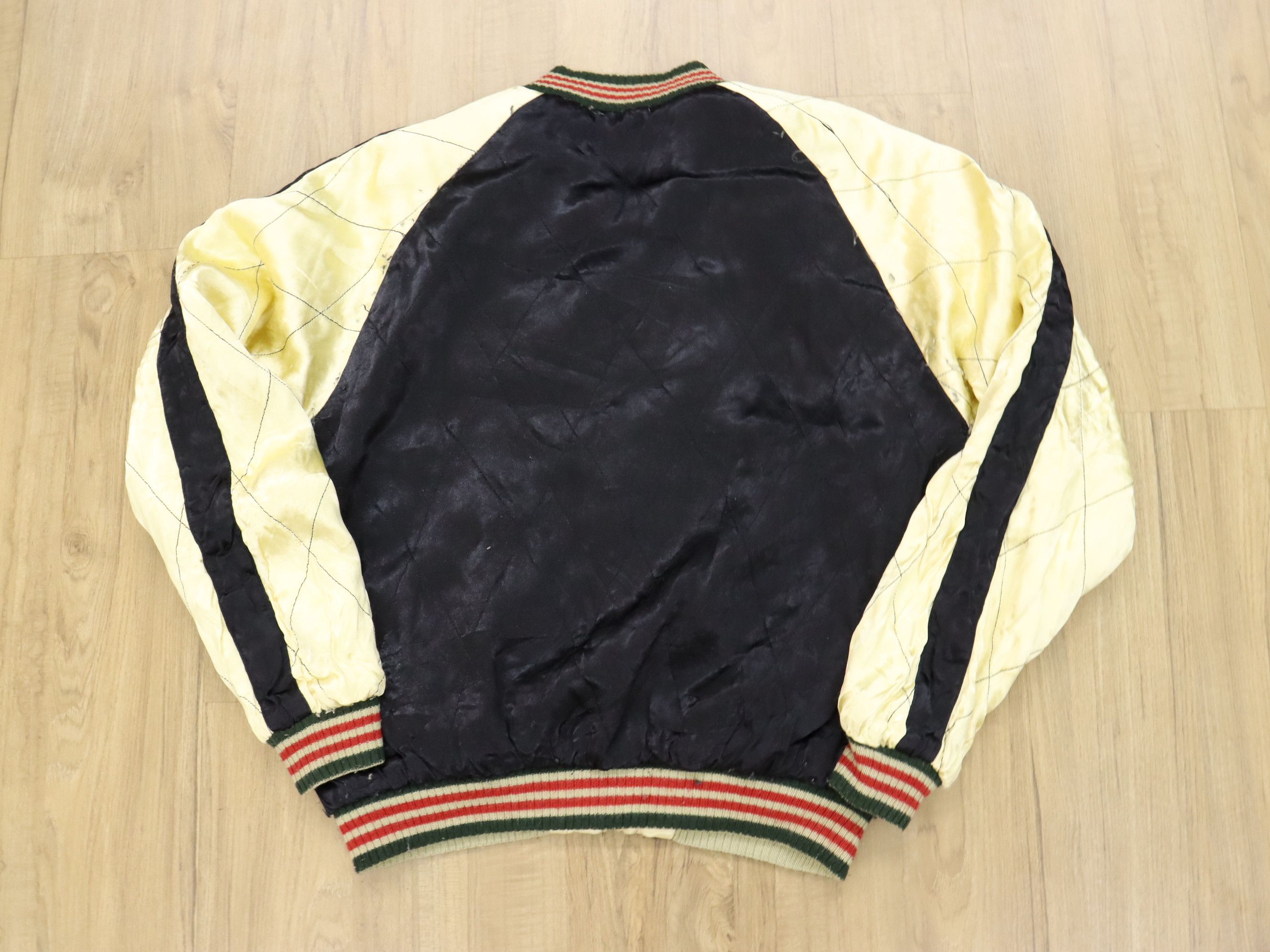 Japanese Brand VTG. TIGER NAGOYA CROPPED HEADS RAYON REVERSIBLE SUKAJAN Size US S / EU 44-46 / 1 - 6 Thumbnail
