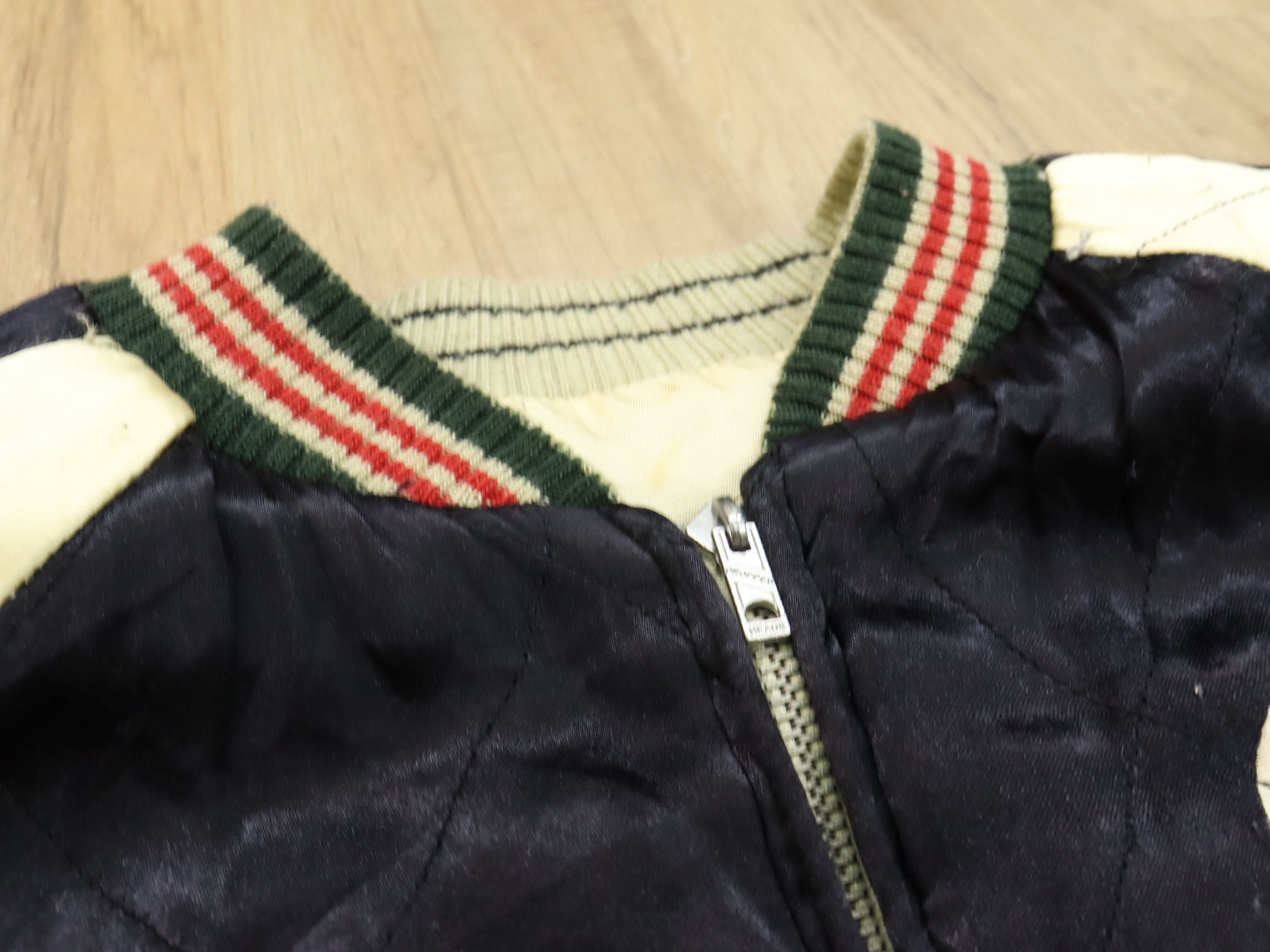 Japanese Brand VTG. TIGER NAGOYA CROPPED HEADS RAYON REVERSIBLE SUKAJAN Size US S / EU 44-46 / 1 - 22 Thumbnail