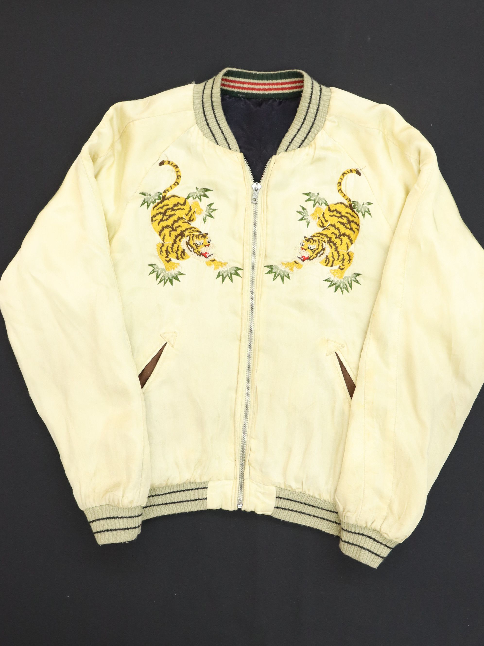 Japanese Brand VTG. TIGER NAGOYA CROPPED HEADS RAYON REVERSIBLE SUKAJAN Size US S / EU 44-46 / 1 - 7 Thumbnail