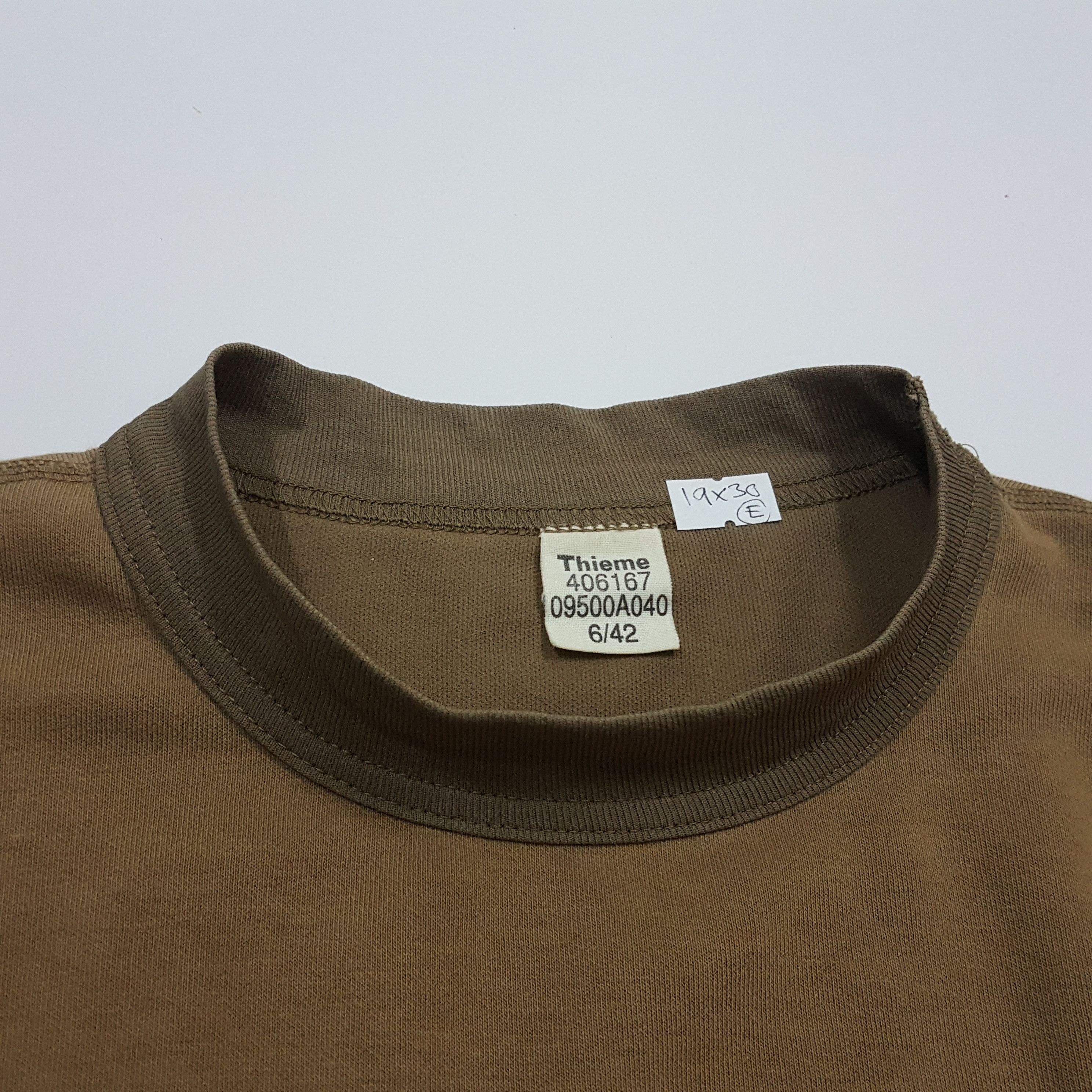 Vintage Vintage 90's GERMAN military army t-shirt Size US S / EU 44-46 / 1 - 3 Thumbnail