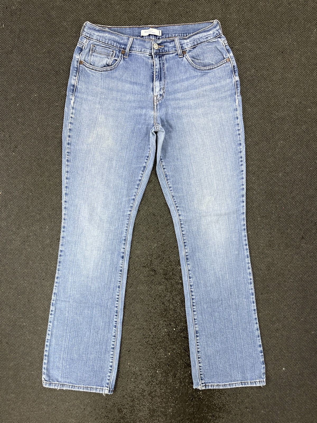 image of Faded Levis 515 Flare Jeans - Jp092 in Blue, Women's (Size 31)