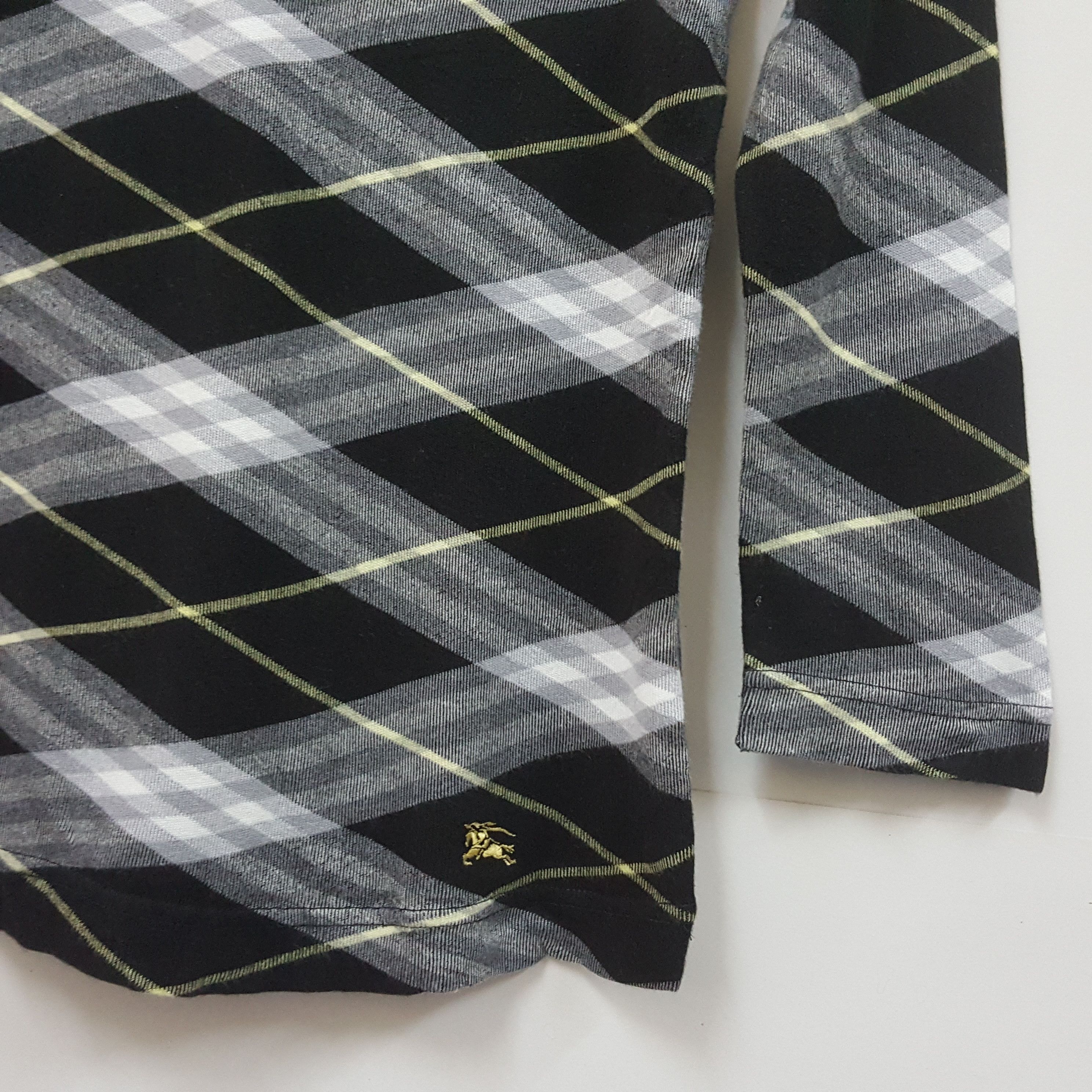 Burberry × Vintage Vintage Burberrys Nova Check small logo t-shirt for women's Size ONE SIZE - 4 Thumbnail