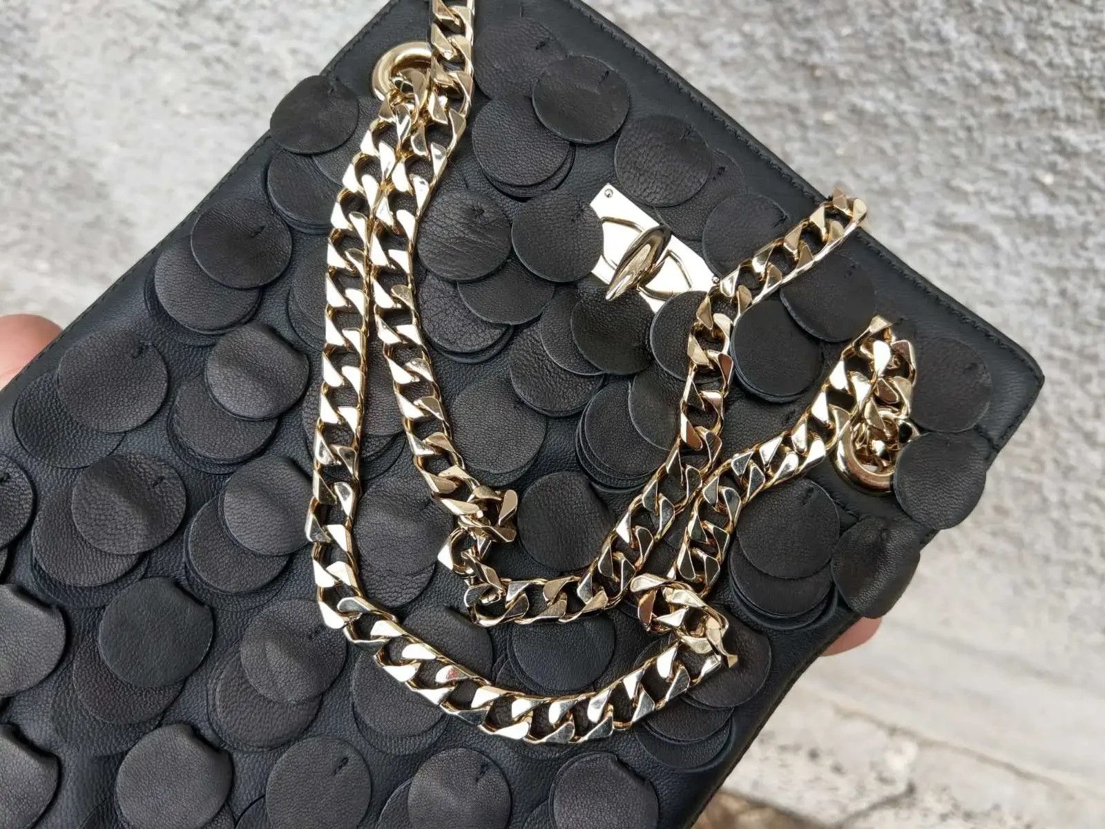 Givenchy GIVENCHY Shark Tooth Black Leather Gold Chain Small Tote Size ONE SIZE - 8 Thumbnail