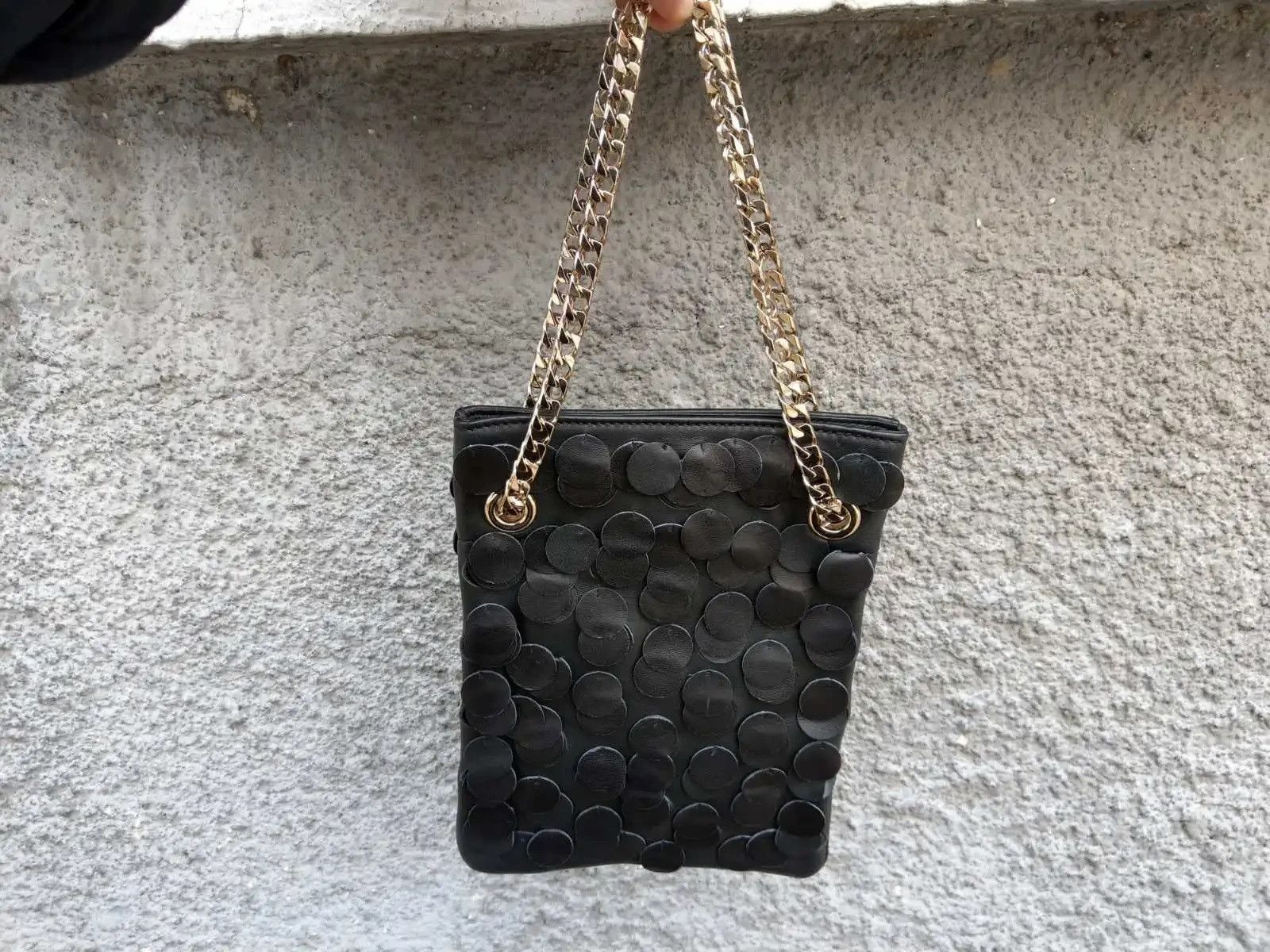 Givenchy GIVENCHY Shark Tooth Black Leather Gold Chain Small Tote Size ONE SIZE - 6 Thumbnail