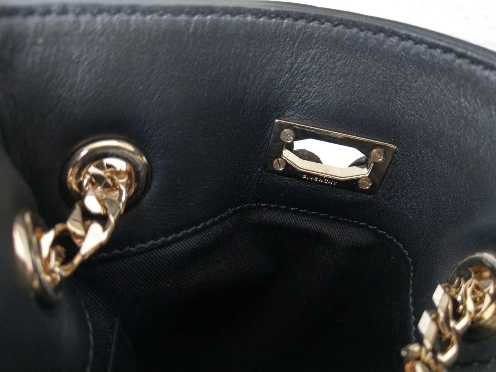 Givenchy GIVENCHY Shark Tooth Black Leather Gold Chain Small Tote Size ONE SIZE - 11 Thumbnail