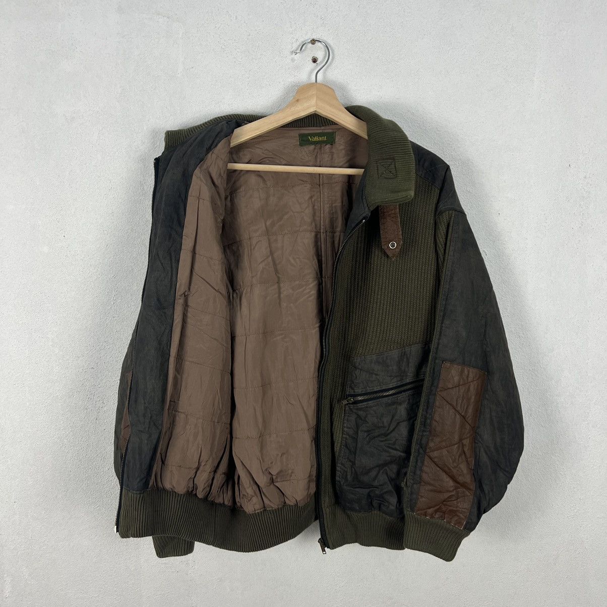 Japanese Brand VINTAGE VALIANT BOMBER JACKET DESIGN MULTI POCKET CARGO Size US L / EU 52-54 / 3 - 14 Thumbnail