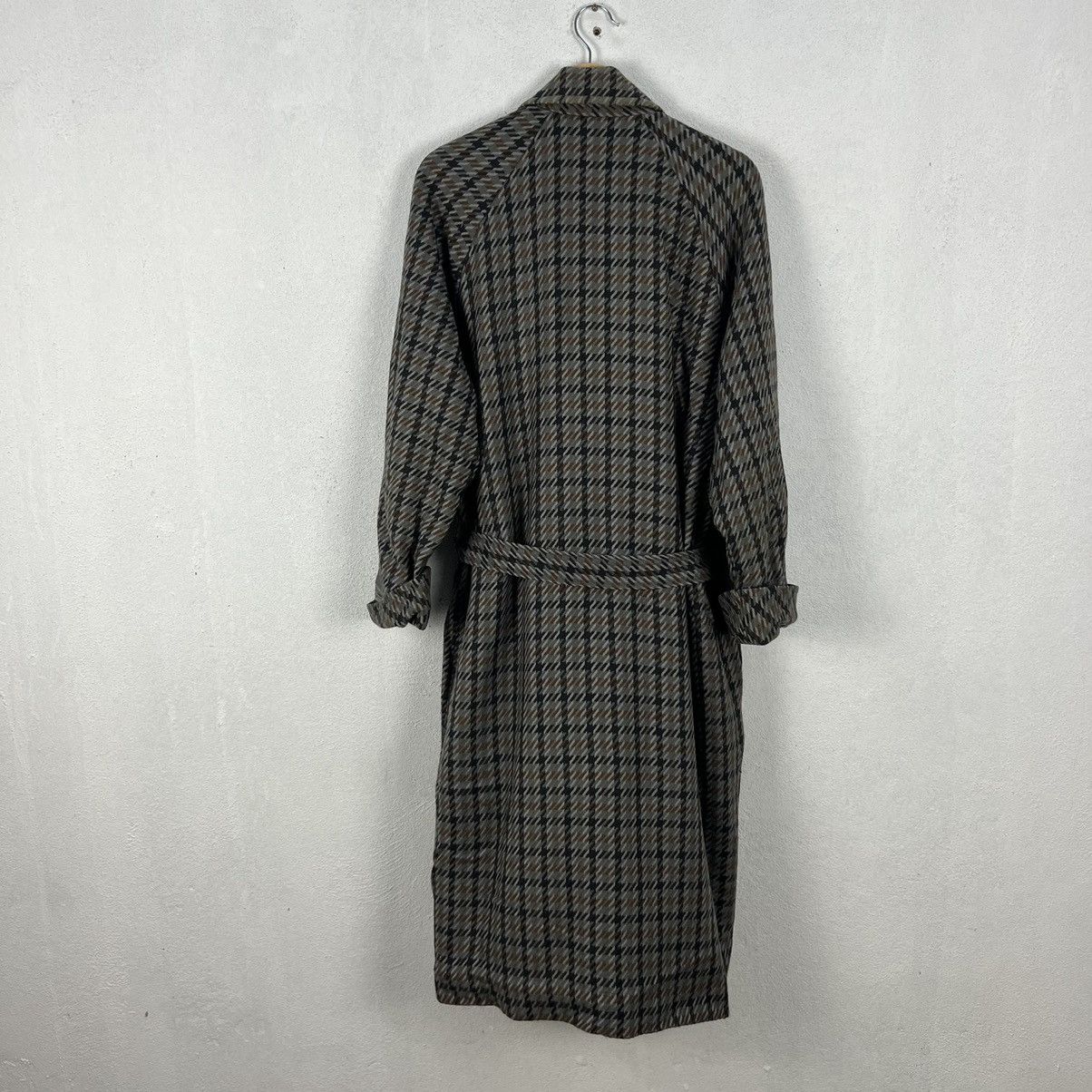 Japanese Brand VINTAGE PIERRE BALMAIN PARIS BATHROBE NOVA CHECK DESIGN Size US M / EU 48-50 / 2 - 7 Thumbnail