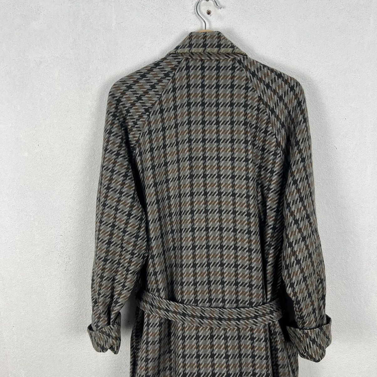 Japanese Brand VINTAGE PIERRE BALMAIN PARIS BATHROBE NOVA CHECK DESIGN Size US M / EU 48-50 / 2 - 8 Thumbnail