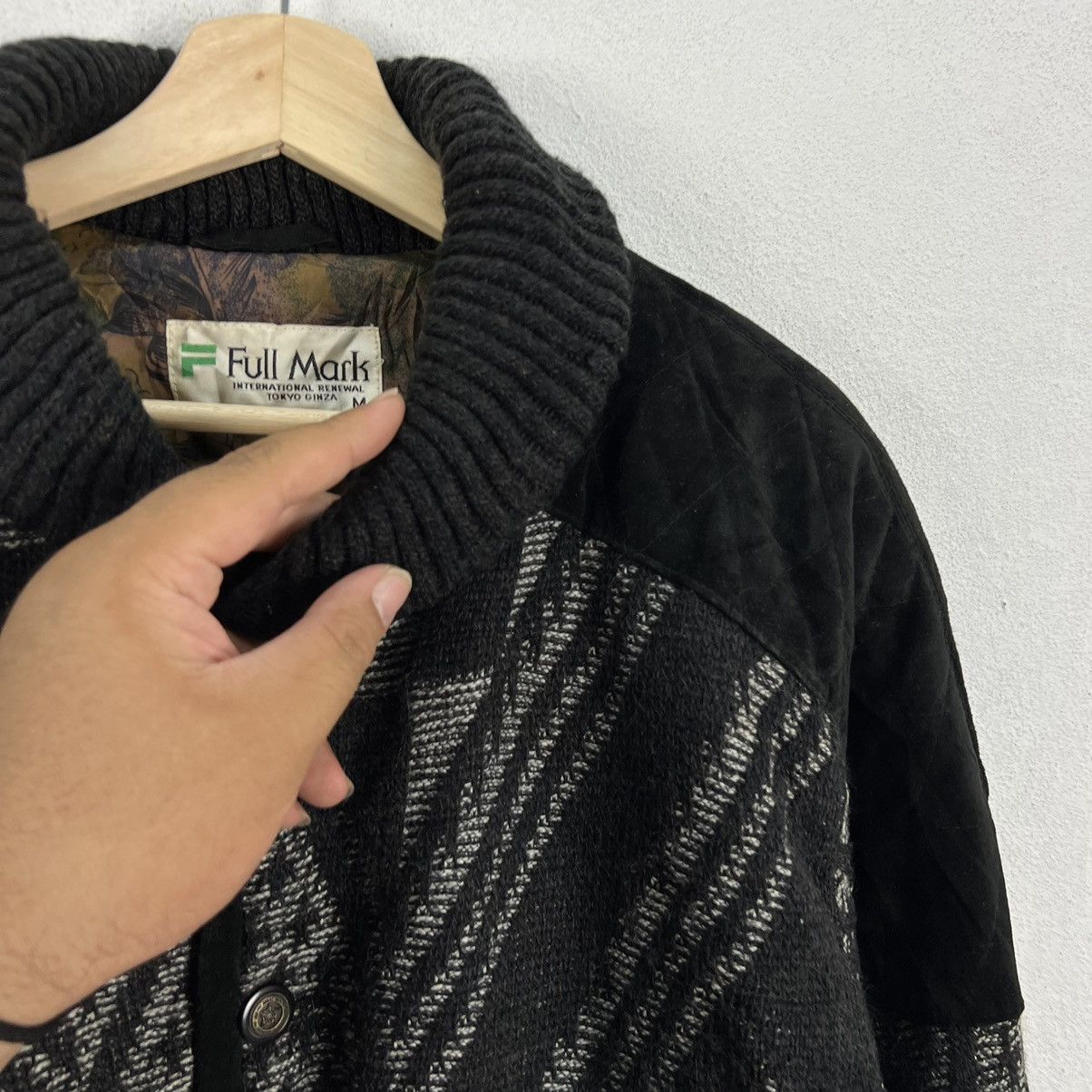Japanese Brand VINTAGE FULL MARK NAVAJO DESIGN BOMBER JACKET STYLE Size US M / EU 48-50 / 2 - 6 Thumbnail