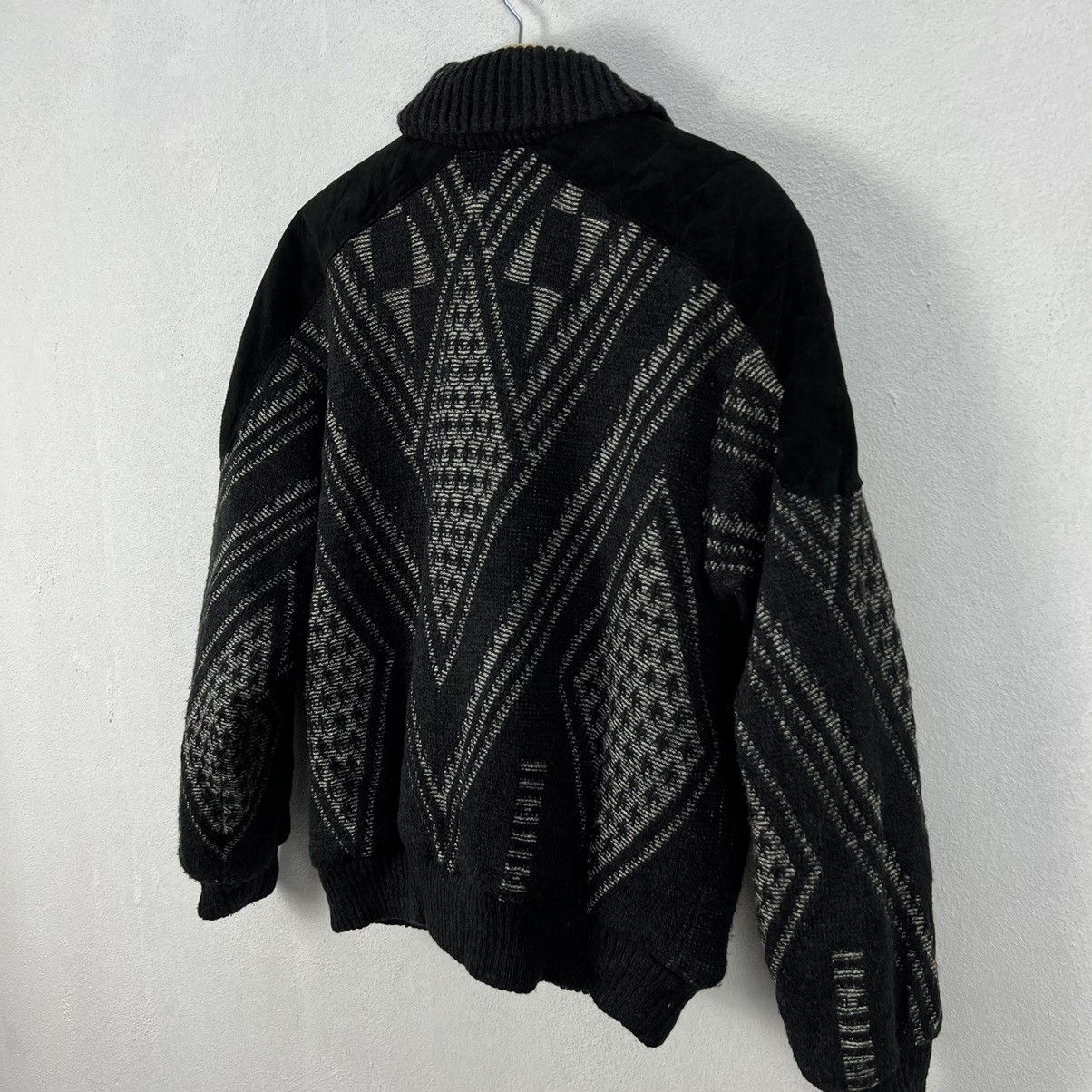 Japanese Brand VINTAGE FULL MARK NAVAJO DESIGN BOMBER JACKET STYLE Size US M / EU 48-50 / 2 - 9 Thumbnail