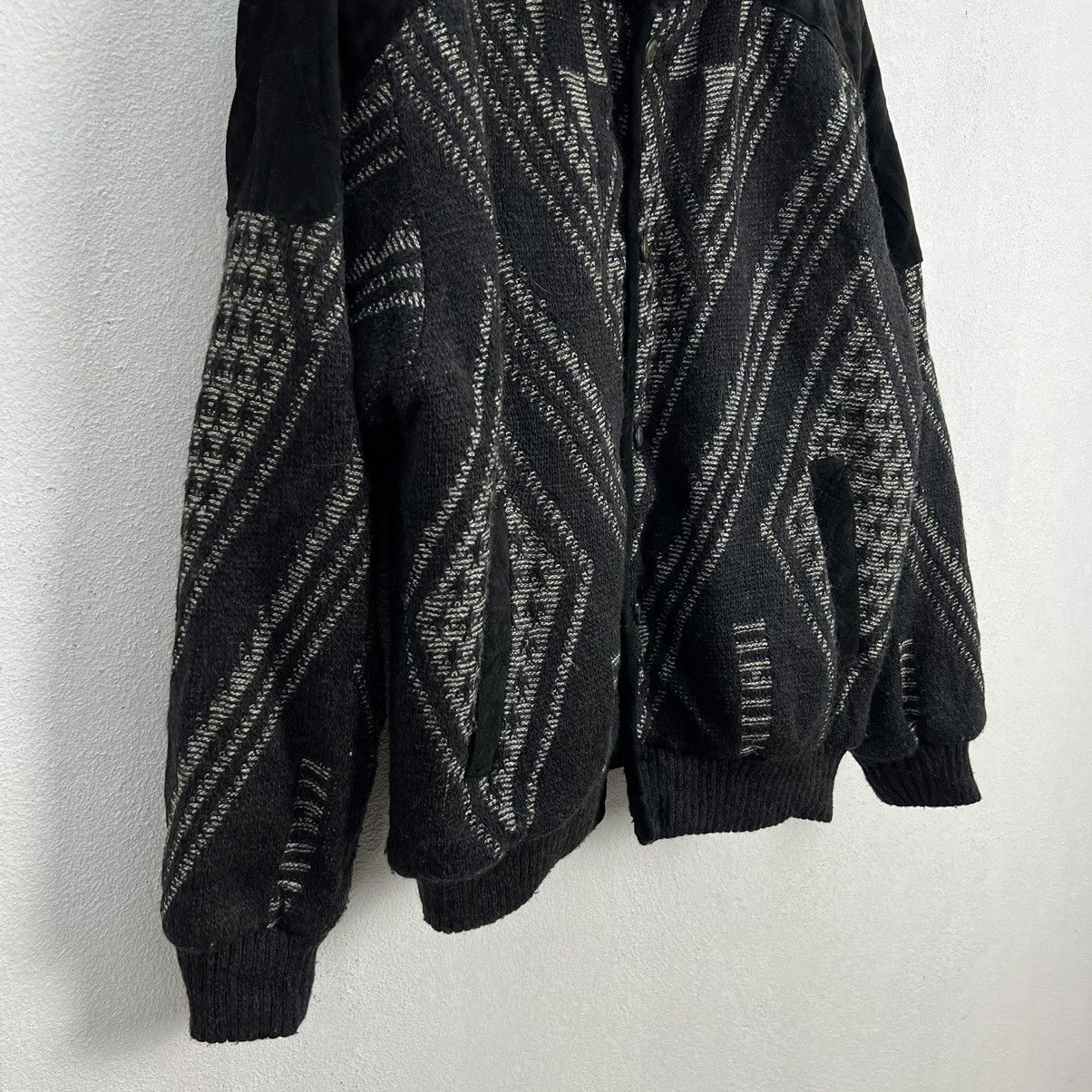 Japanese Brand VINTAGE FULL MARK NAVAJO DESIGN BOMBER JACKET STYLE Size US M / EU 48-50 / 2 - 4 Thumbnail