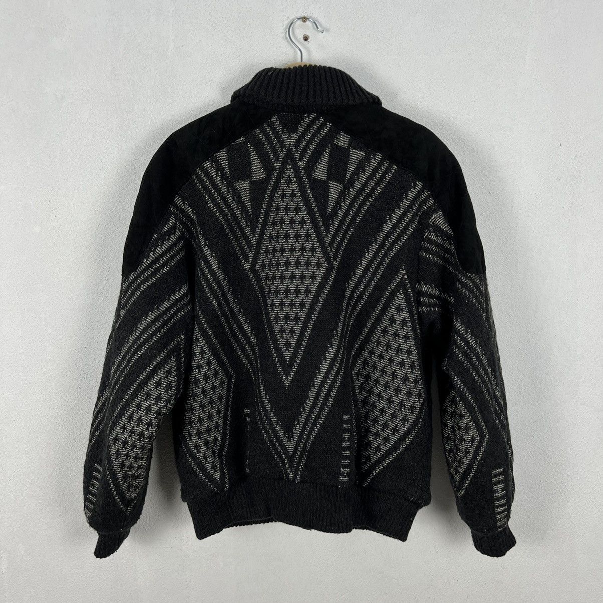 Japanese Brand VINTAGE FULL MARK NAVAJO DESIGN BOMBER JACKET STYLE Size US M / EU 48-50 / 2 - 8 Thumbnail