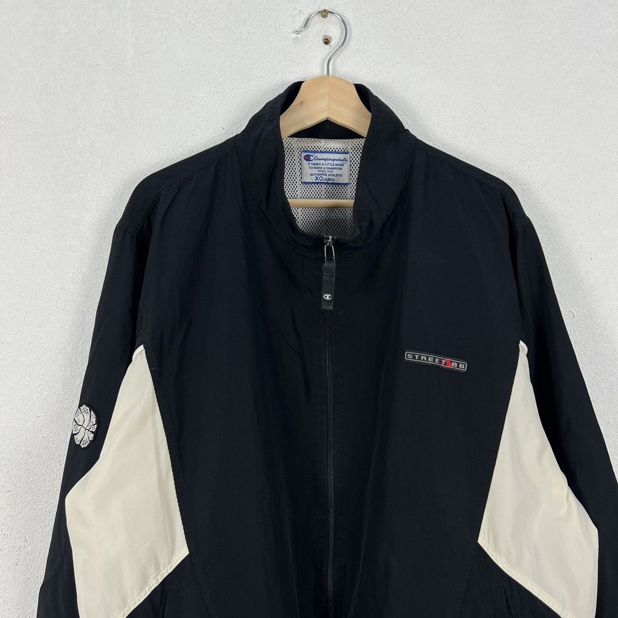 Champion VINTAGE CHAMPION COACH BOMBER JACKET RARE DESIGN Size US M / EU 48-50 / 2 - 3 Thumbnail