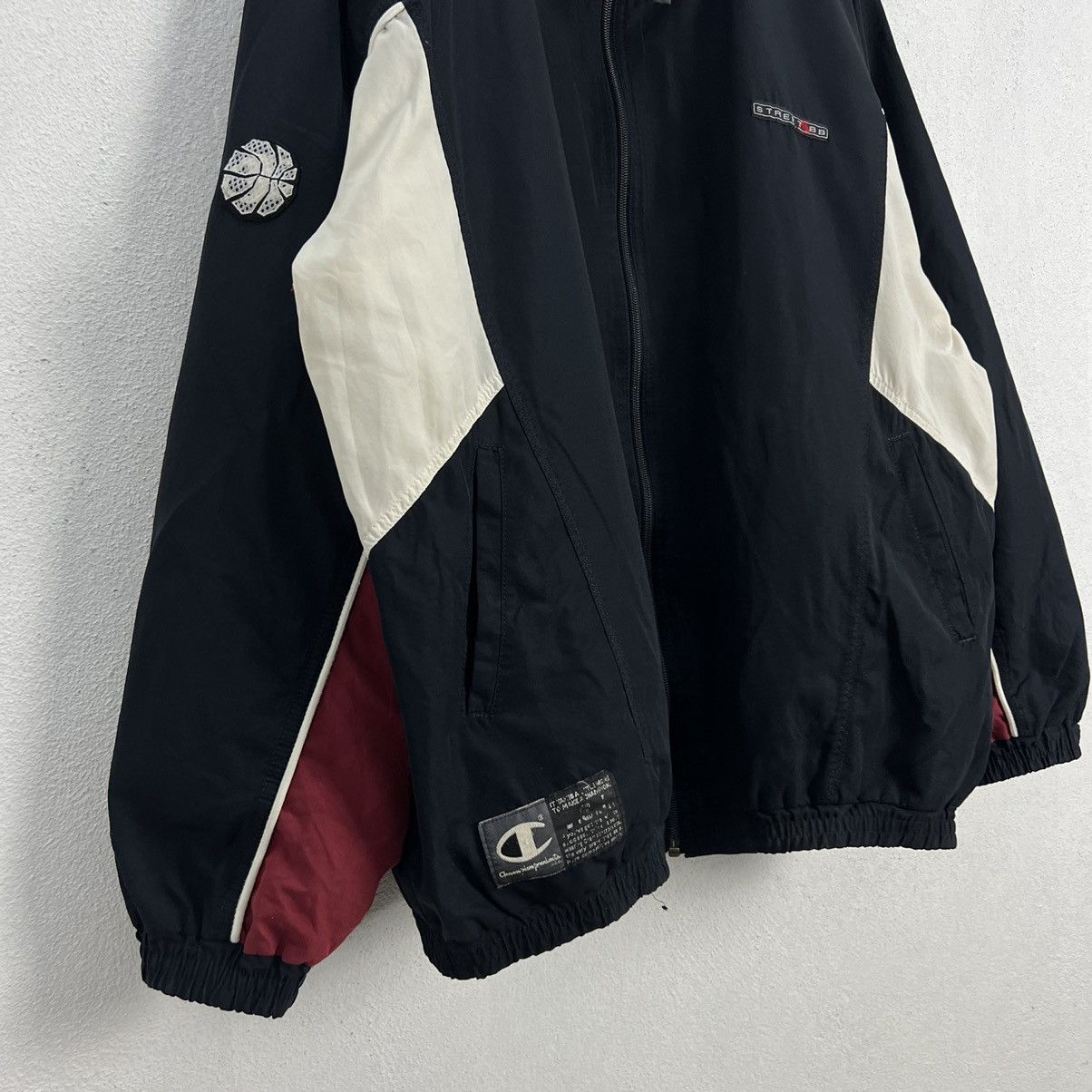 Champion VINTAGE CHAMPION COACH BOMBER JACKET RARE DESIGN Size US M / EU 48-50 / 2 - 4 Thumbnail